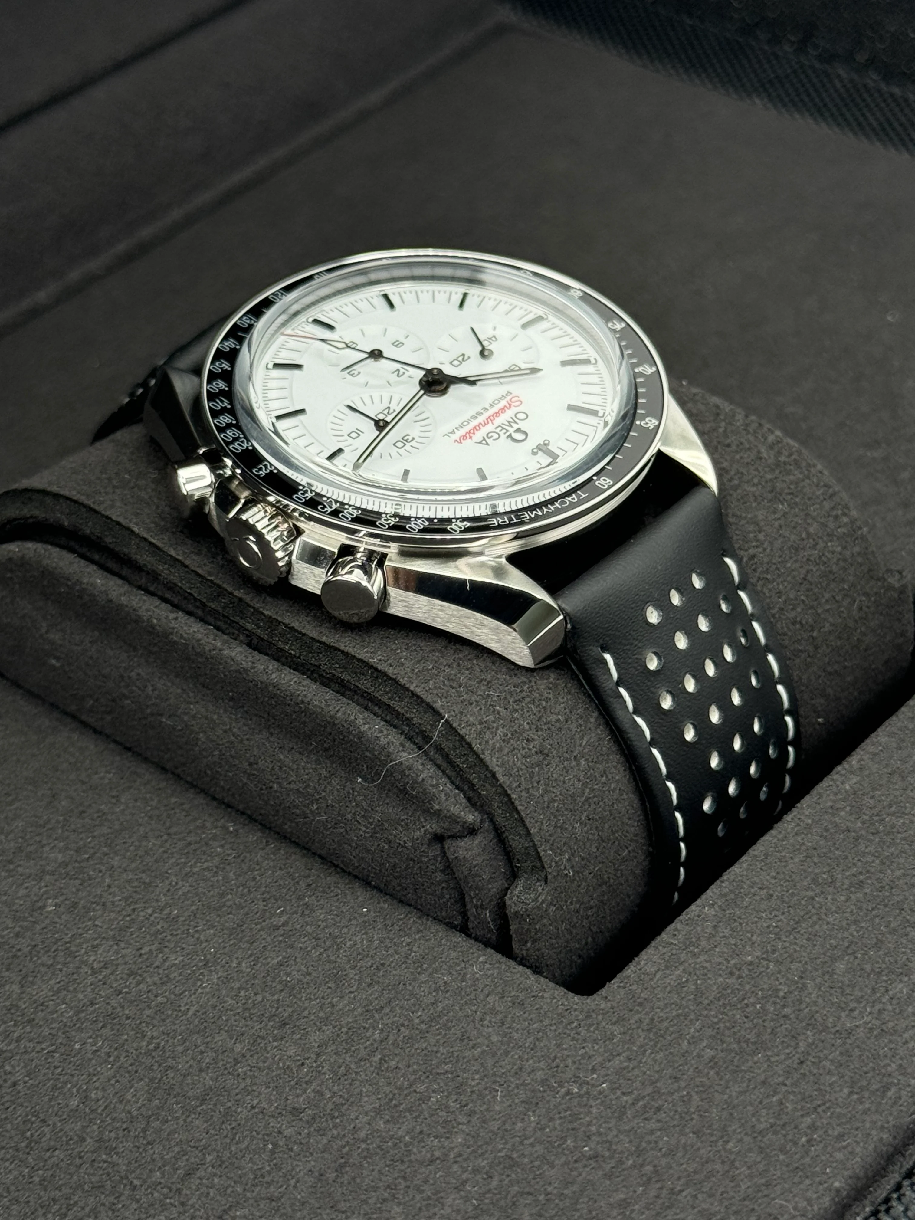 NEW 2024 Omega Speedmaster Professional 42mm 31032425004002 White Dial - Image 8