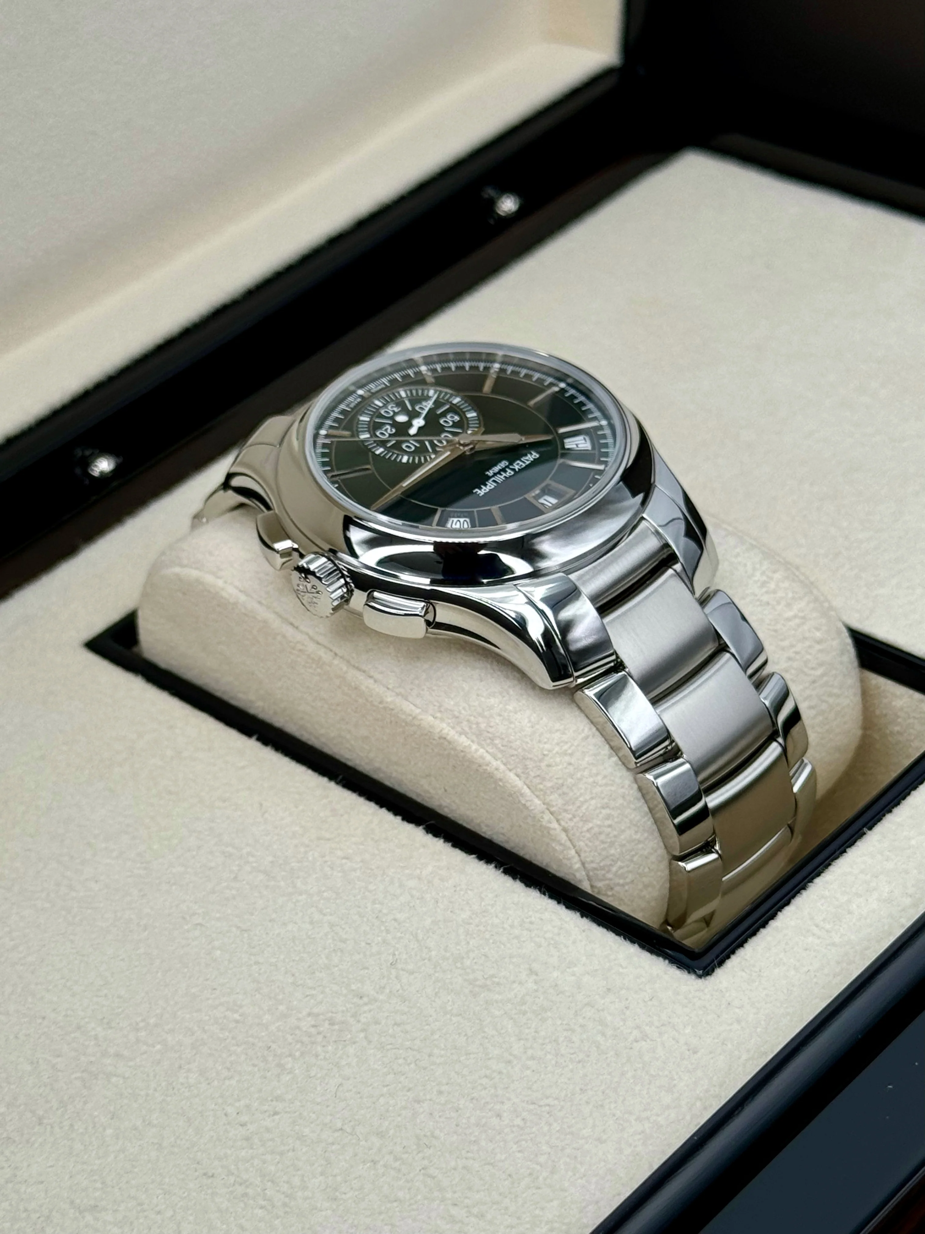 NEW 2024 Patek Philippe 5905/1A Flyback Chronograph Annual Calendar Olive Green Dial - Image 8