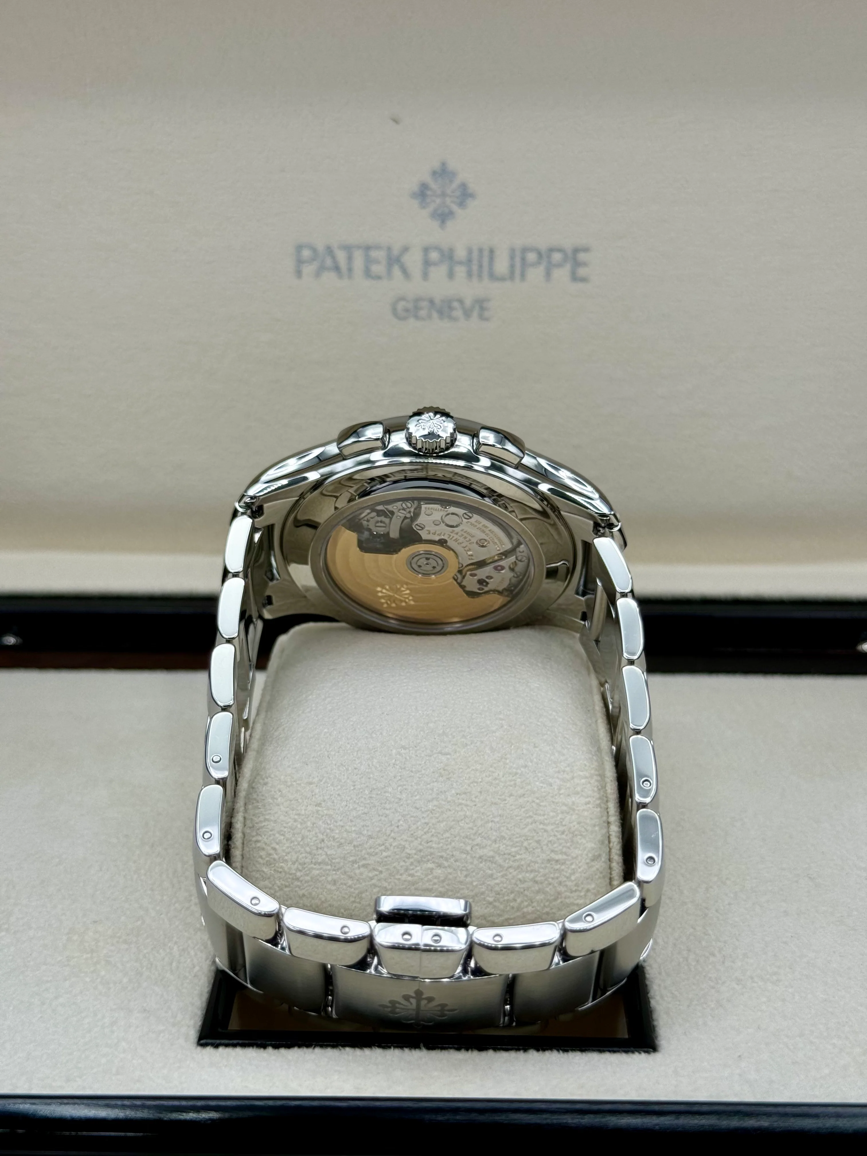 NEW 2024 Patek Philippe 5905/1A Flyback Chronograph Annual Calendar Olive Green Dial - Image 9