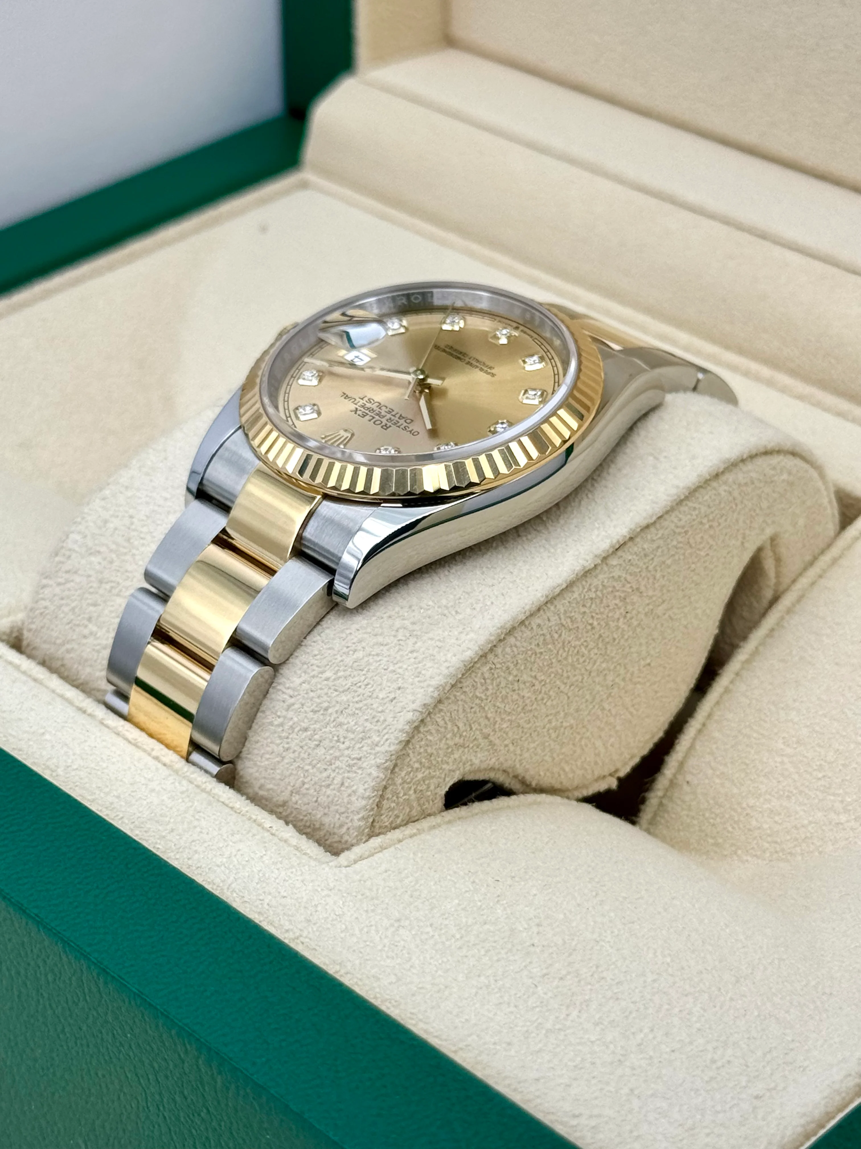 NEW 2024 Rolex Datejust 36mm 126233 Two-Tone Champagne Diamond Dial - Image 7