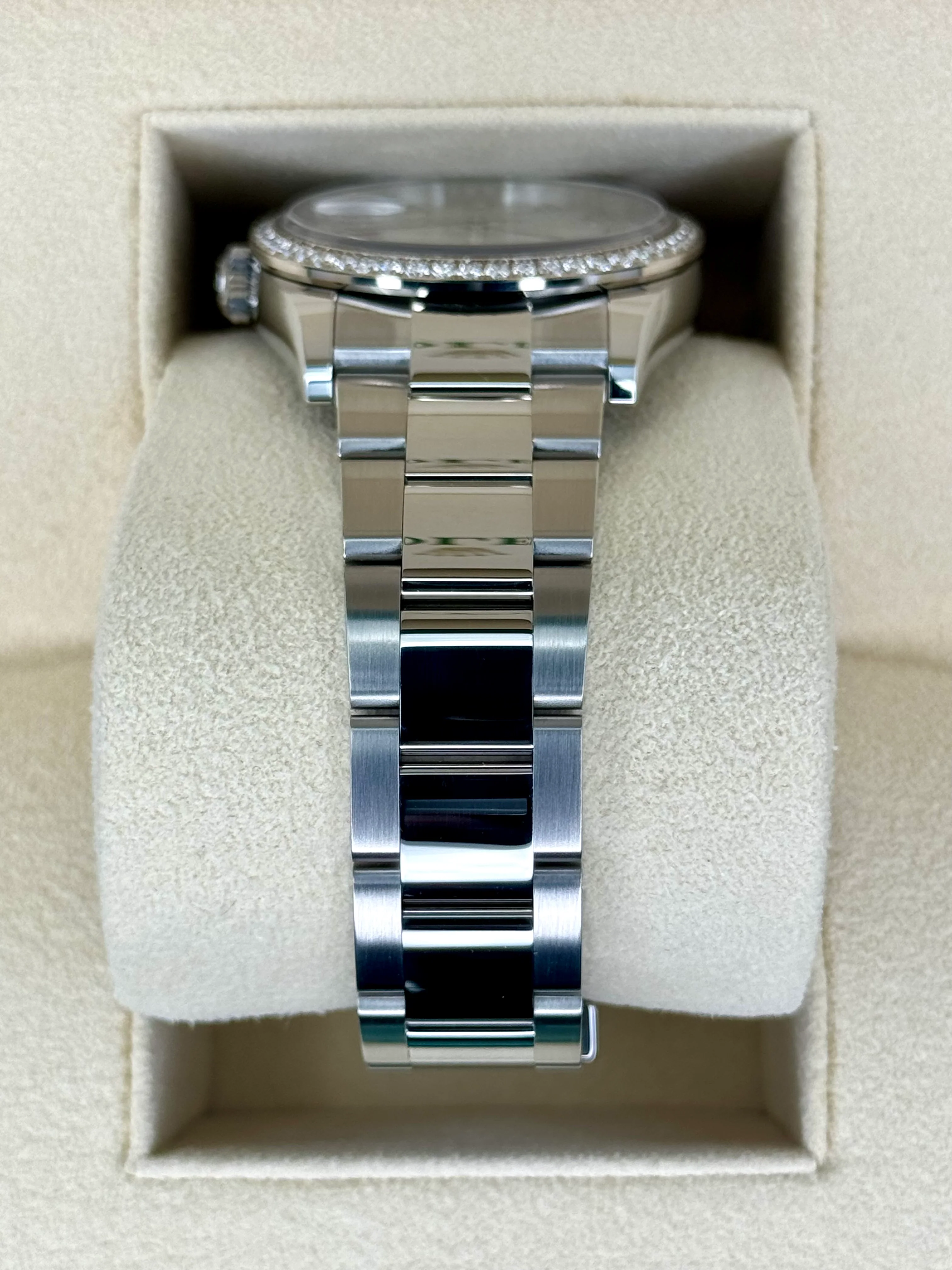 NEW 2024 Rolex Datejust 36mm 126284RBR MOP Diamond Dial - Image 4