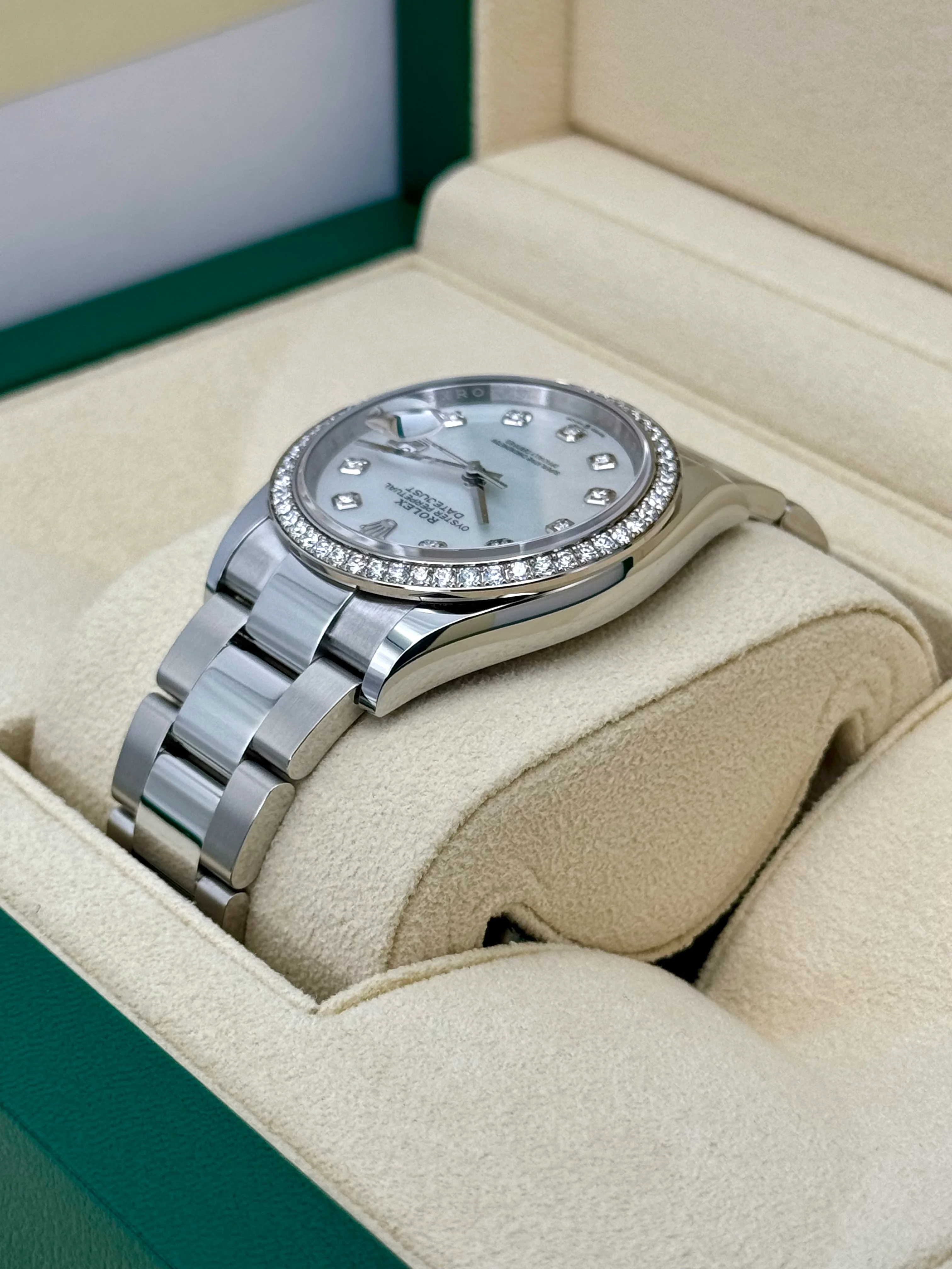 NEW 2024 Rolex Datejust 36mm 126284RBR MOP Diamond Dial - Image 7