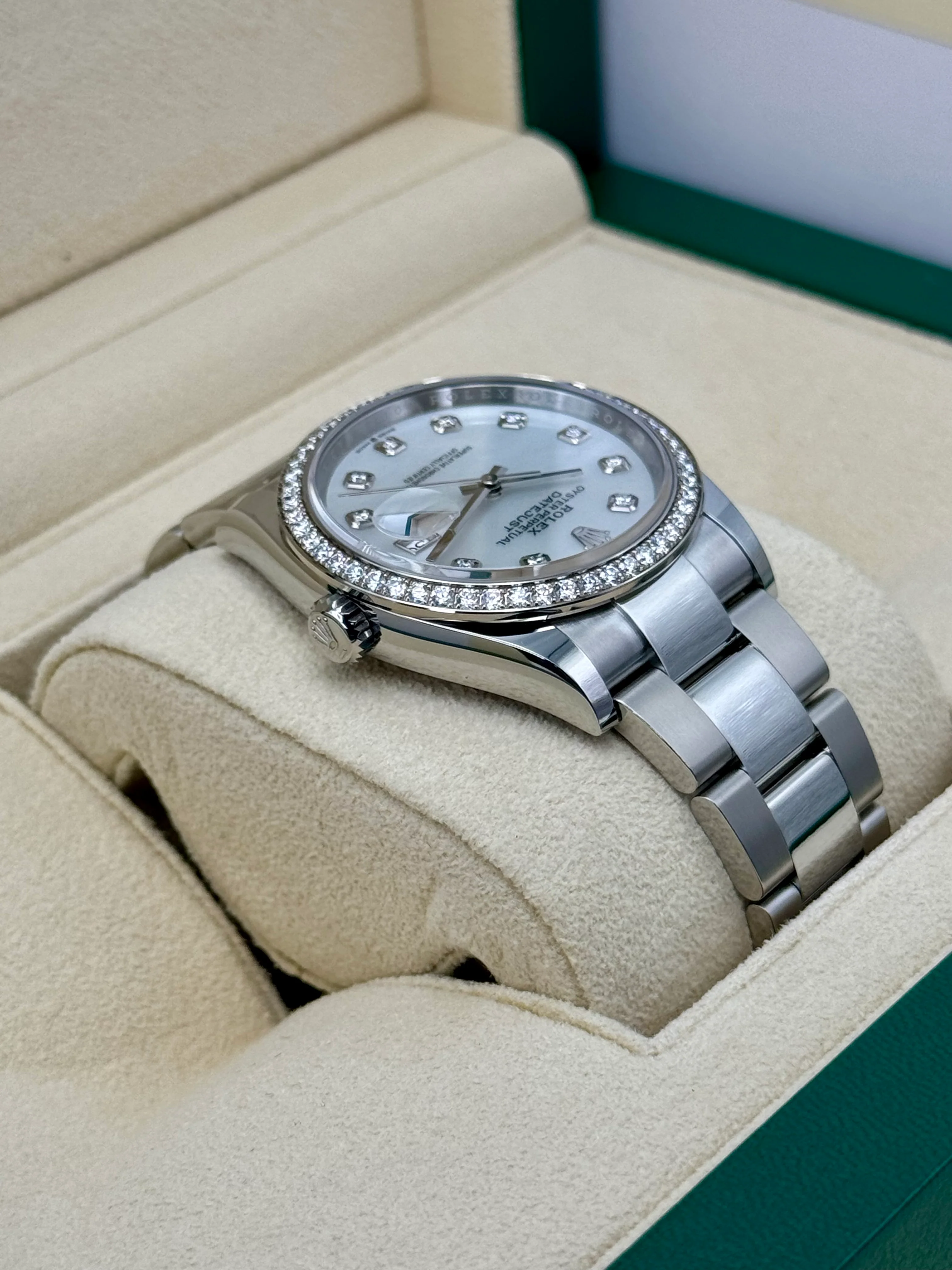 NEW 2024 Rolex Datejust 36mm 126284RBR MOP Diamond Dial - Image 8