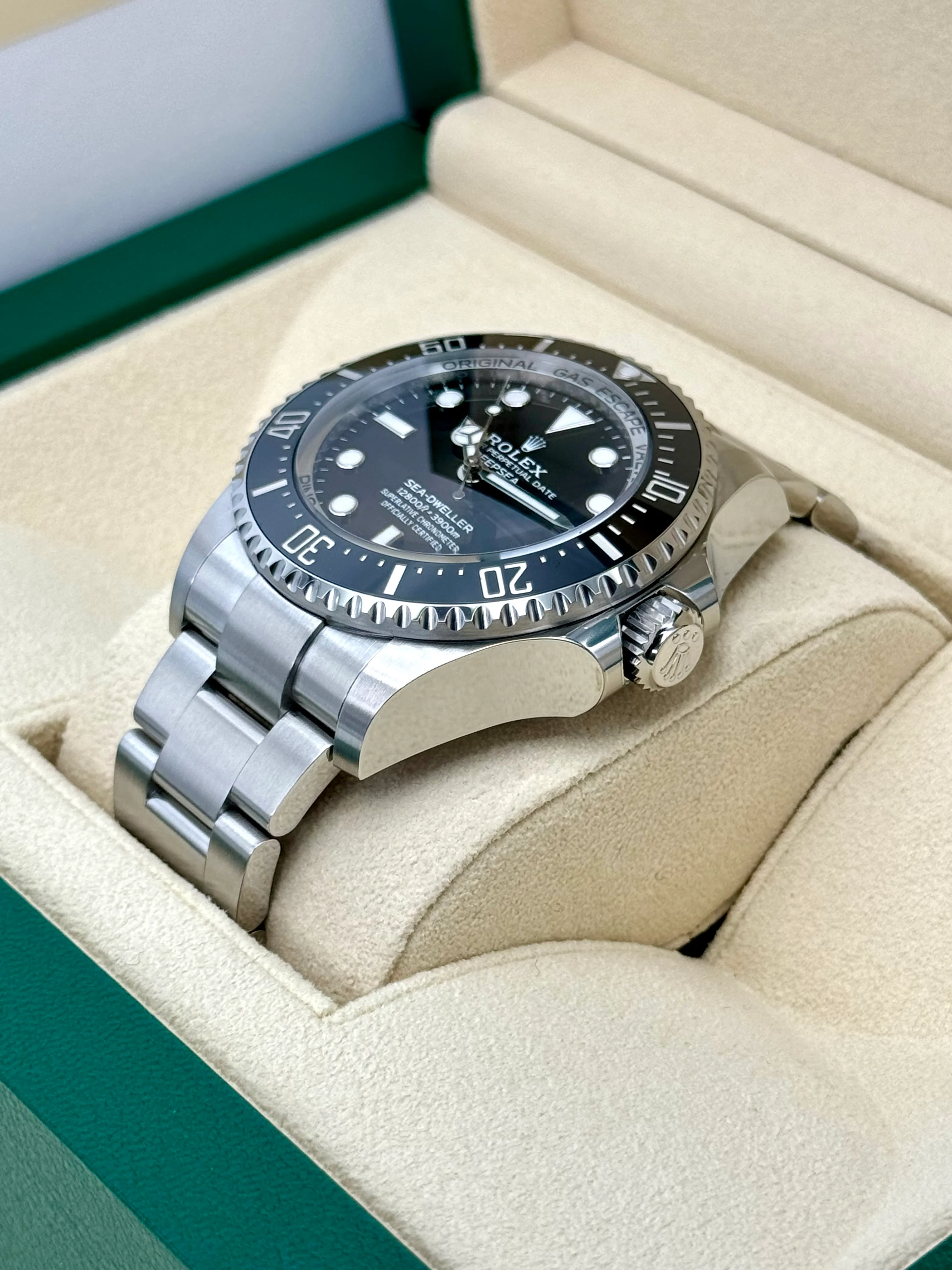 NEW 2024 Rolex Deepsea 44mm 136660 Stainless Steel Black Dial - Image 5