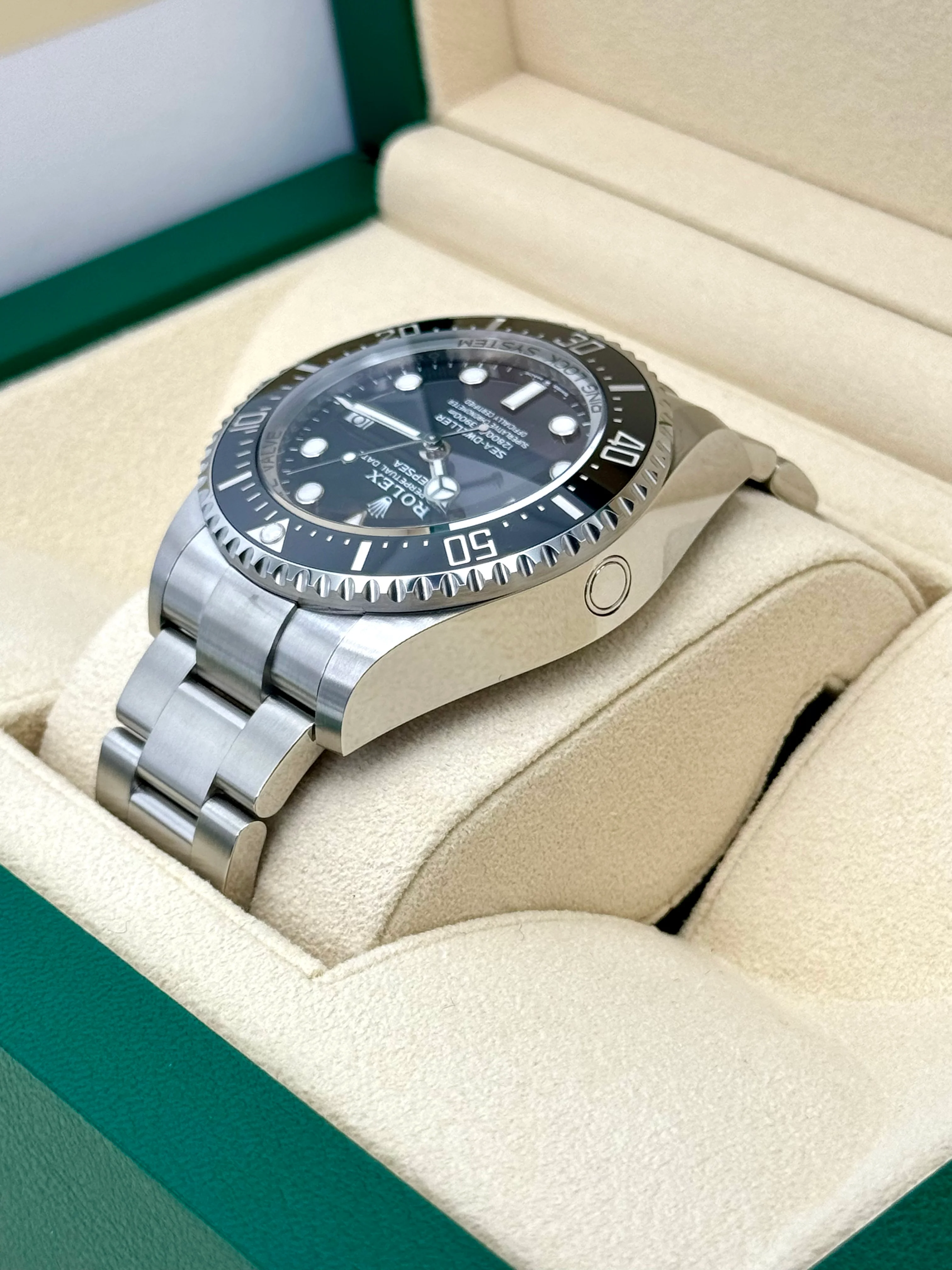 NEW 2024 Rolex Deepsea 44mm 136660 Stainless Steel Black Dial - Image 7