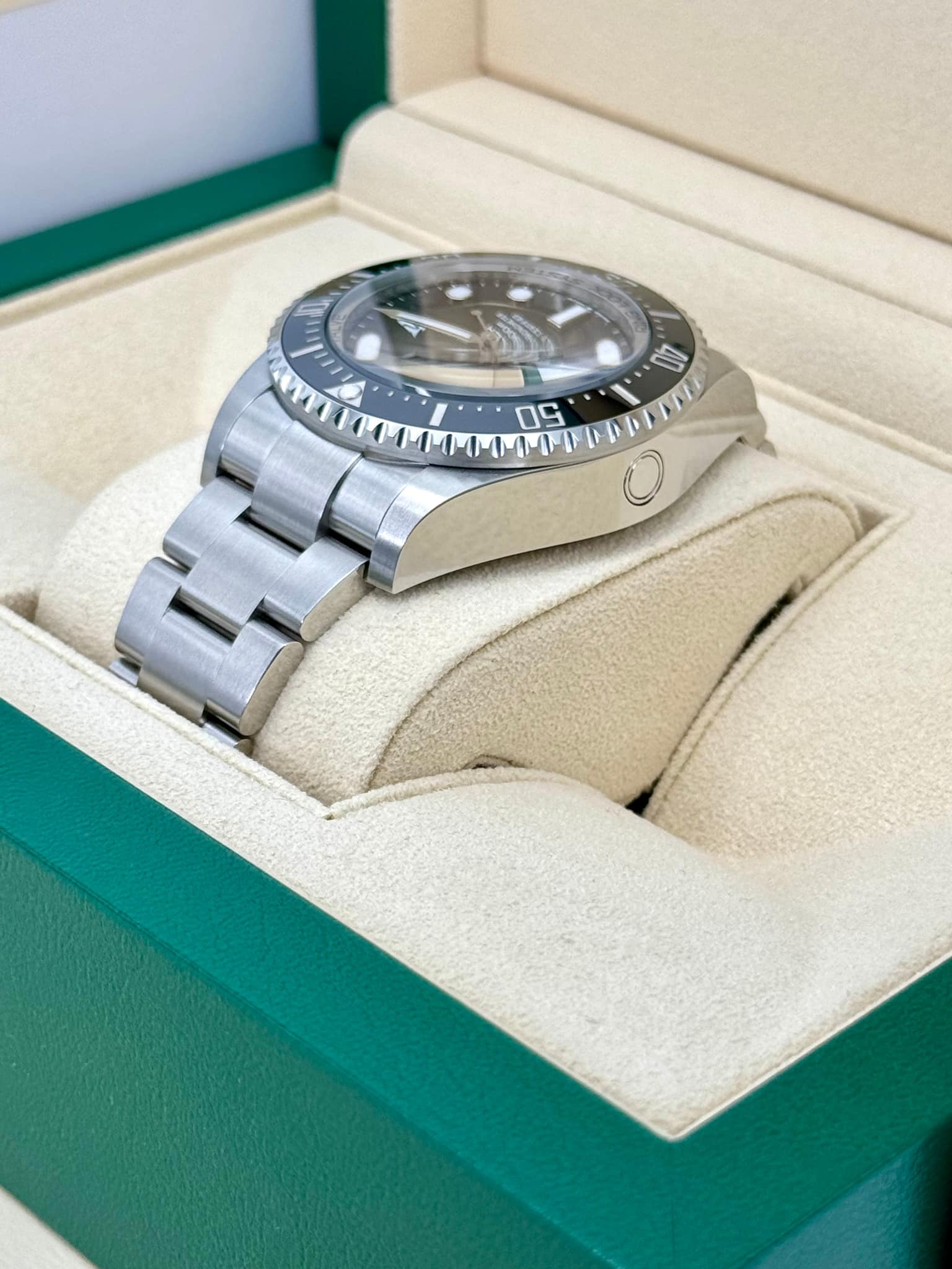 NEW 2024 Rolex Deepsea 44mm 136660 Stainless Steel Black Dial - Image 7