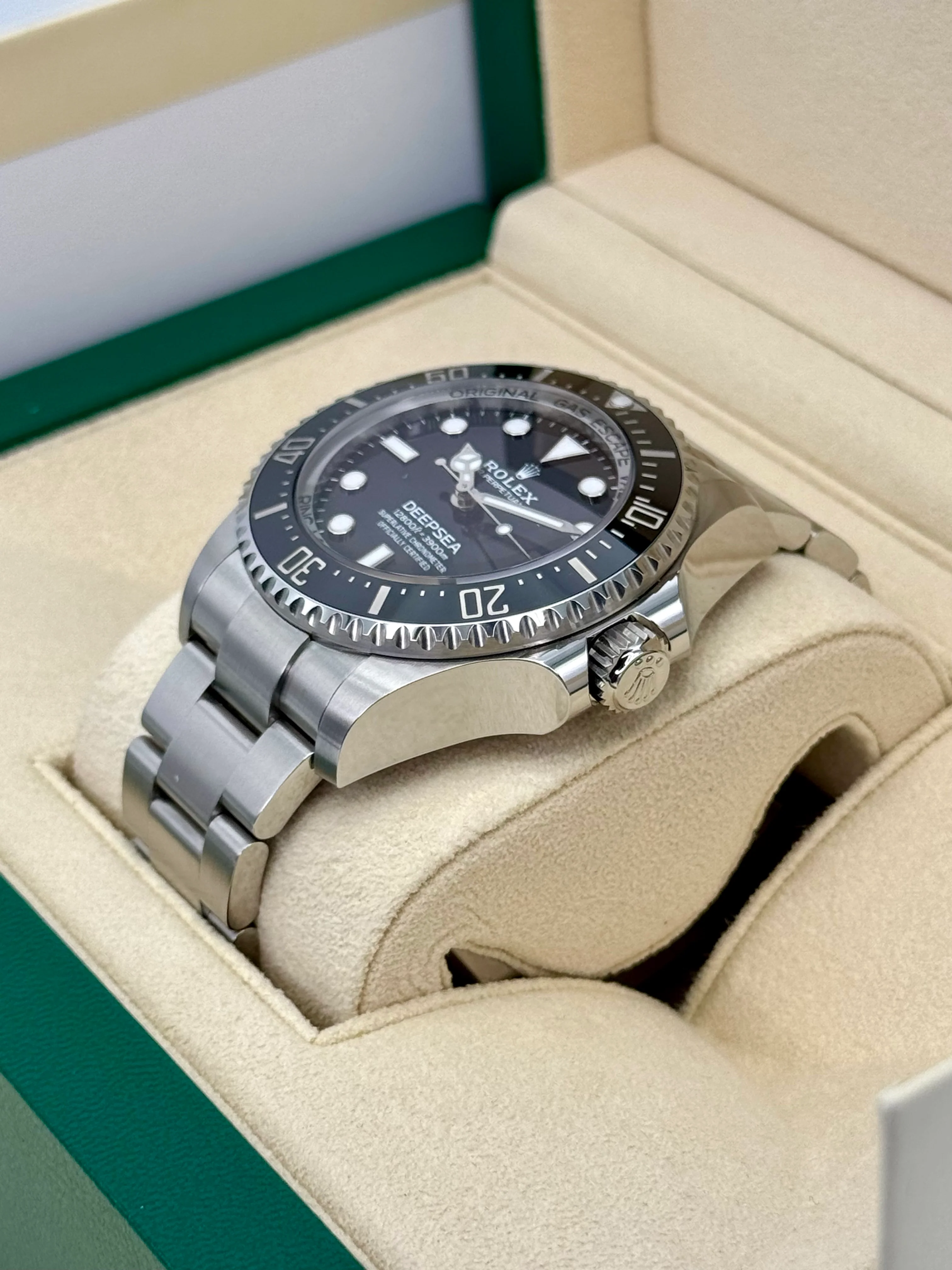 NEW 2024 Rolex Deepsea 44mm 136660 Stainless Steel Black Dial - Image 5