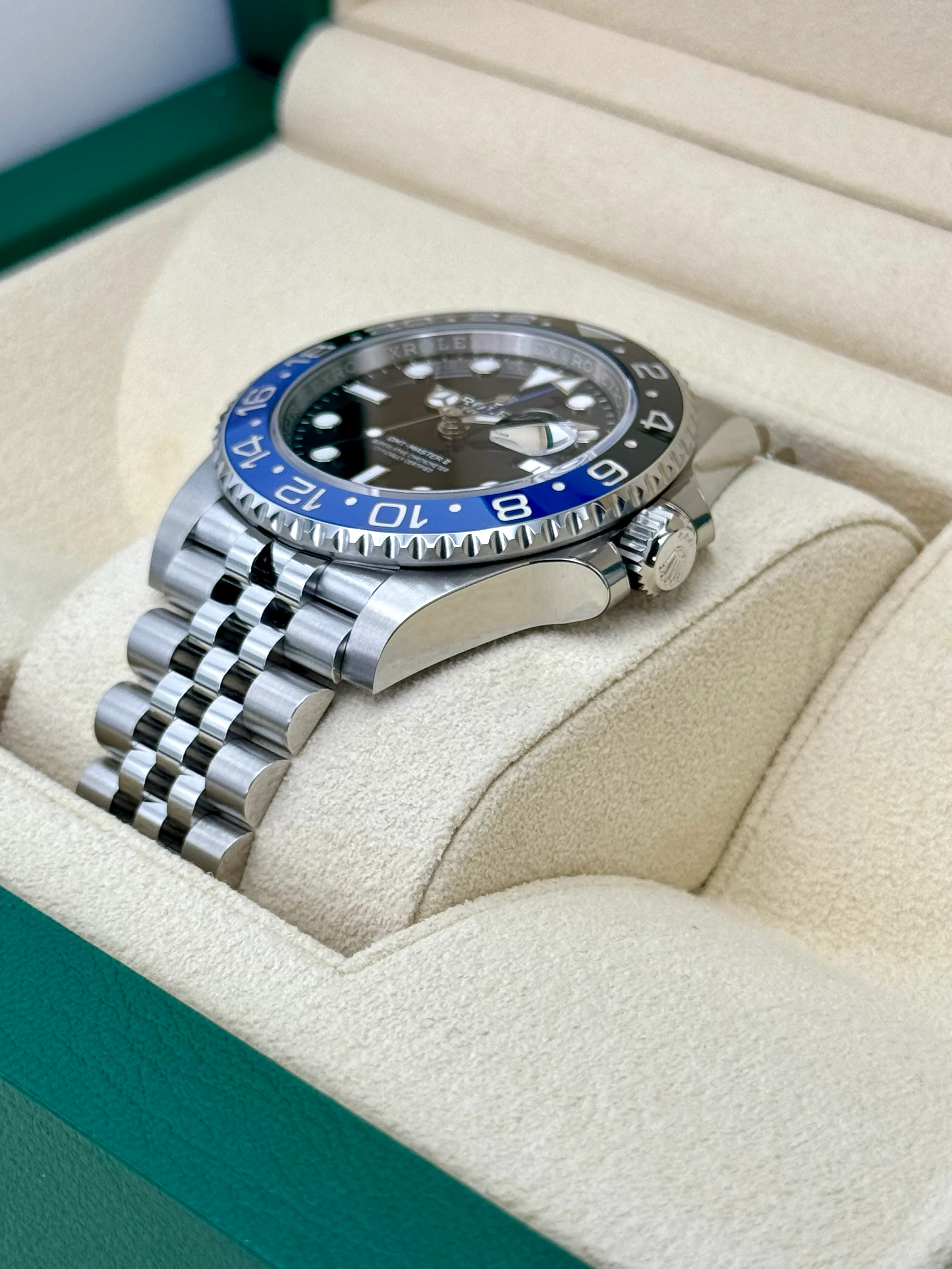 NEW 2024 Rolex GMT-Master II "Batgirl" 40mm 126710BLNR Jubilee Black Dial - Image 5