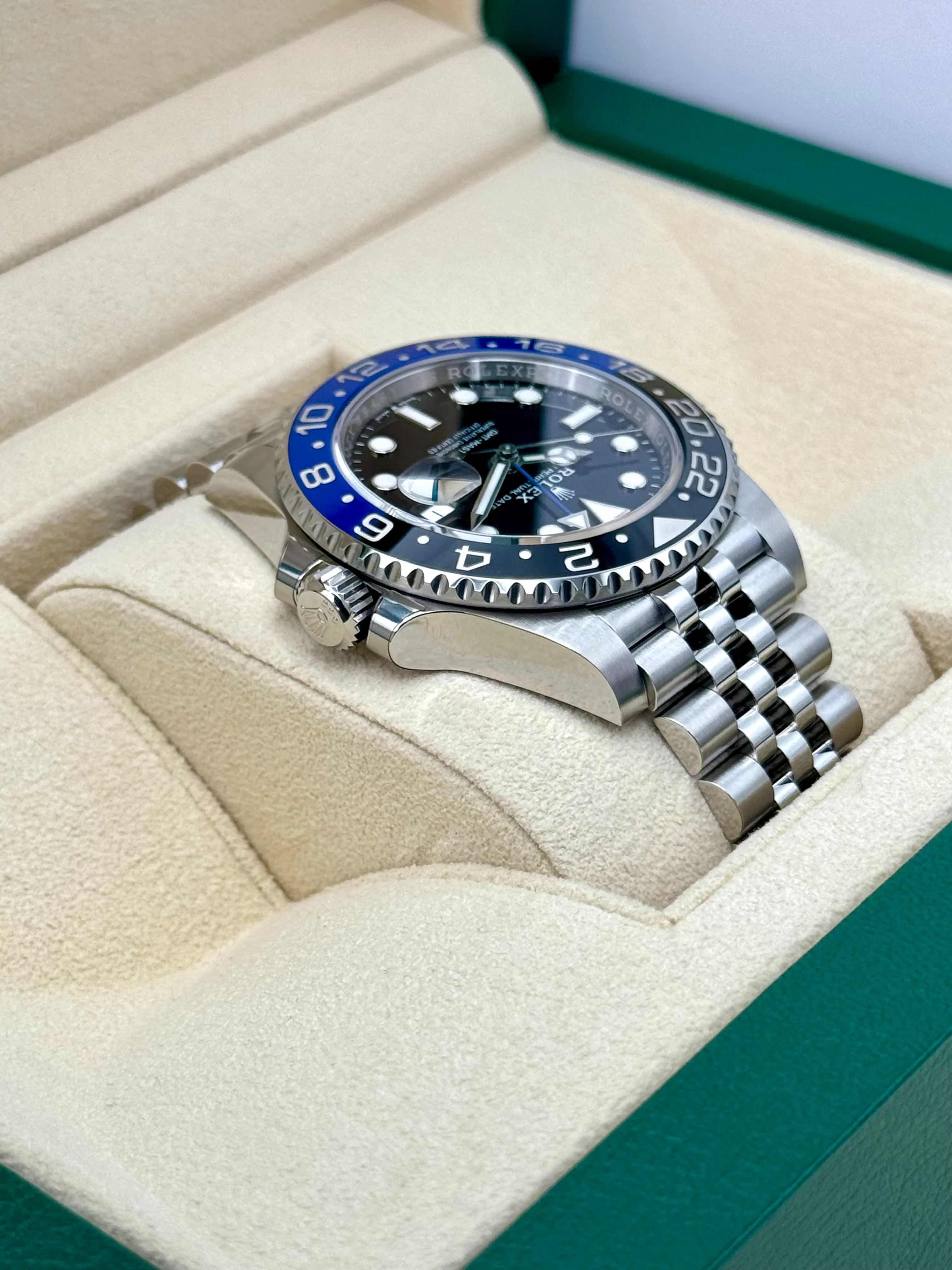 NEW 2024 Rolex GMT-Master II "Batgirl" 40mm 126710BLNR Jubilee Black Dial - Image 8