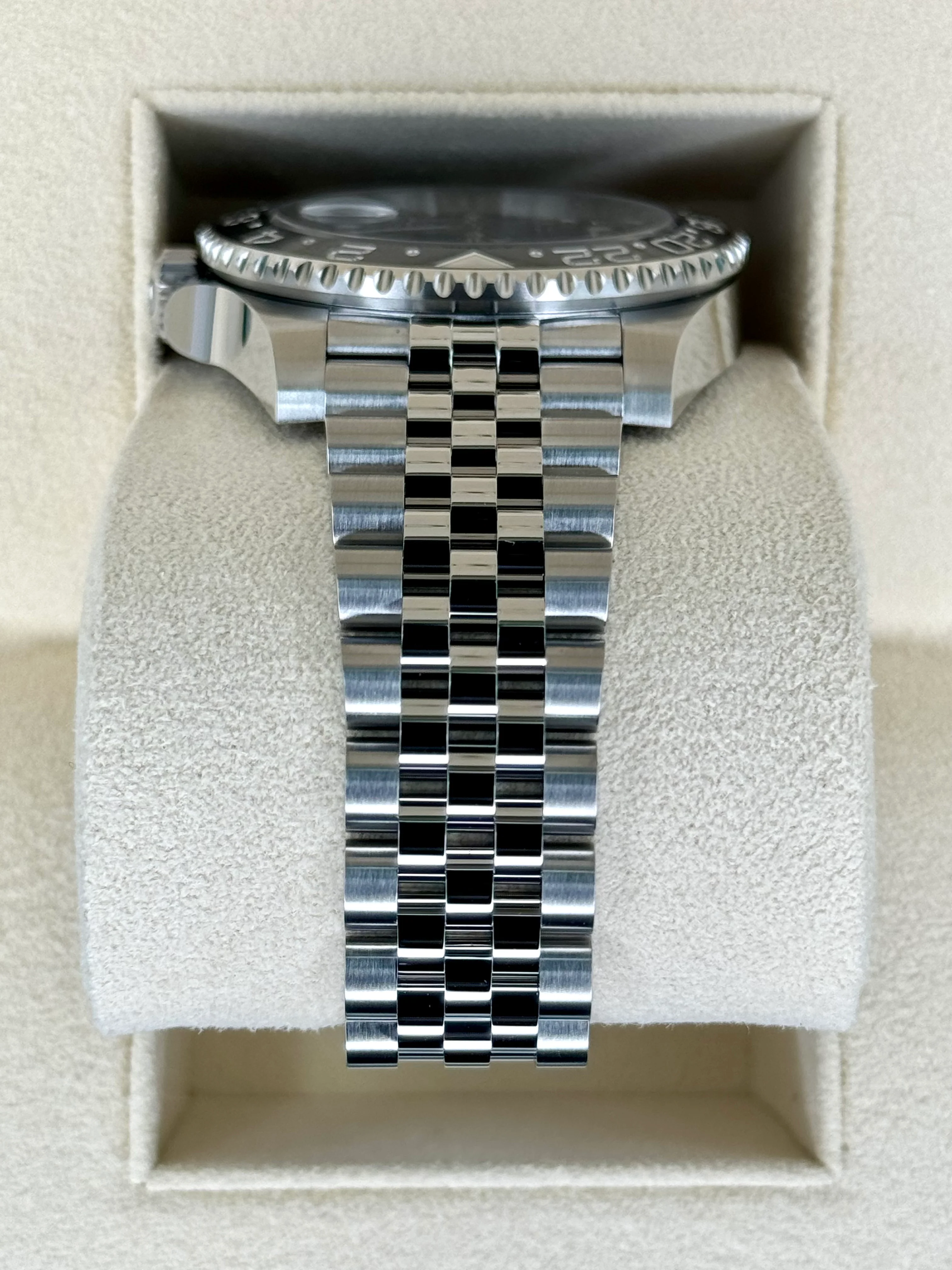 NEW 2024 Rolex GMT-Master II "Bruce Wayne" 40mm 126710GRNR Jubilee - Image 4