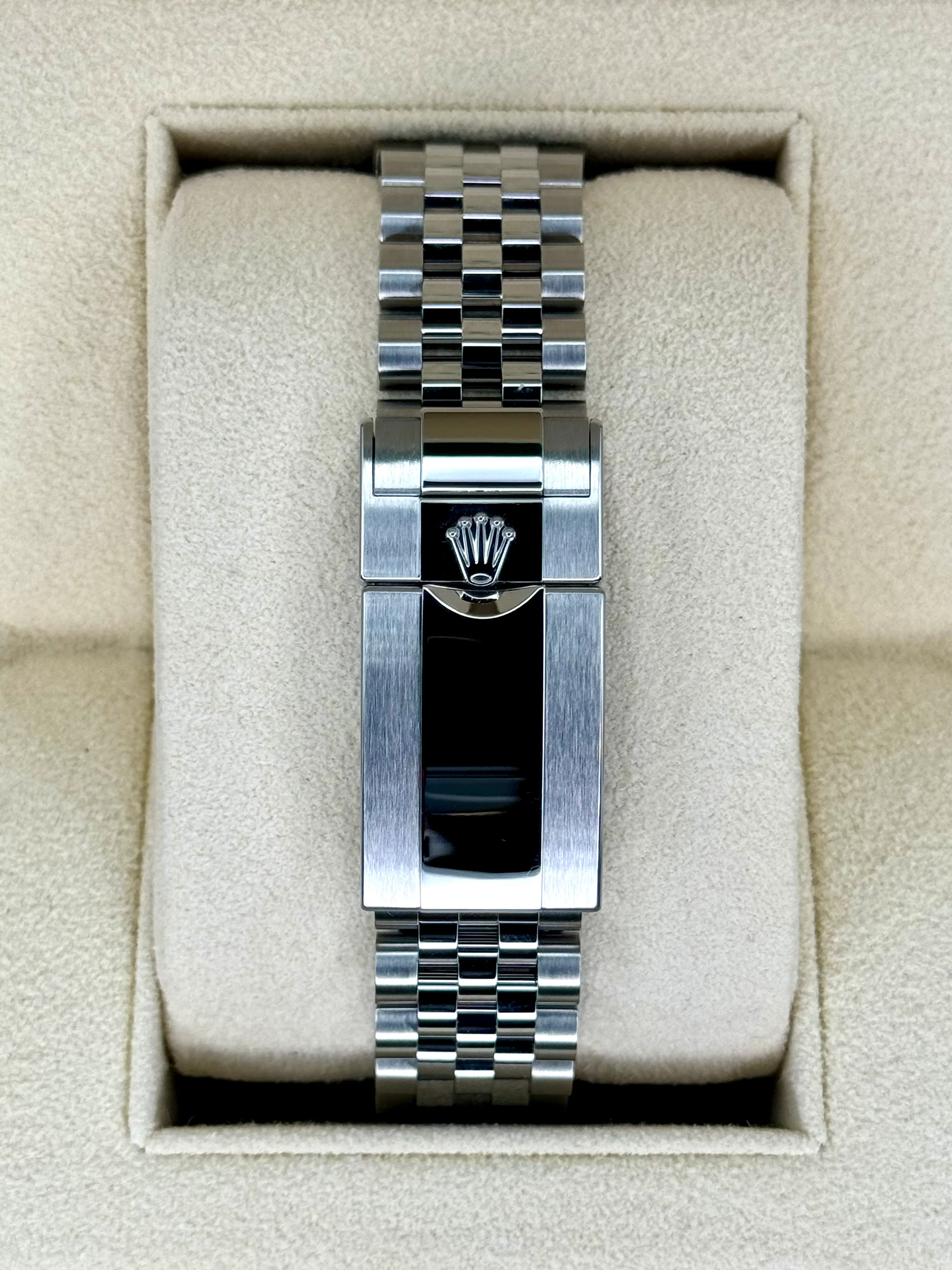 NEW 2024 Rolex GMT-Master II "Pepsi" 40mm 126710BLRO Jubilee - Image 2