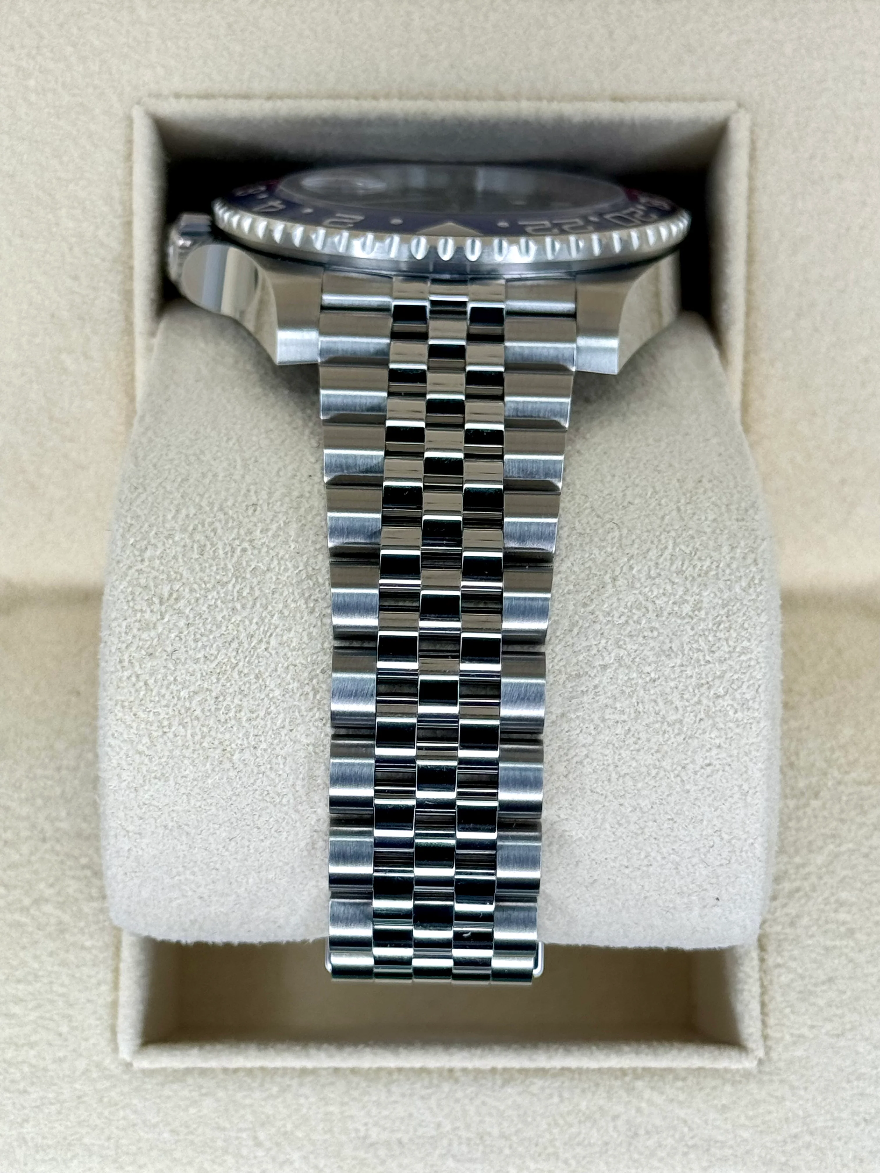 NEW 2024 Rolex GMT-Master II "Pepsi" 40mm 126710BLRO Jubilee - Image 4