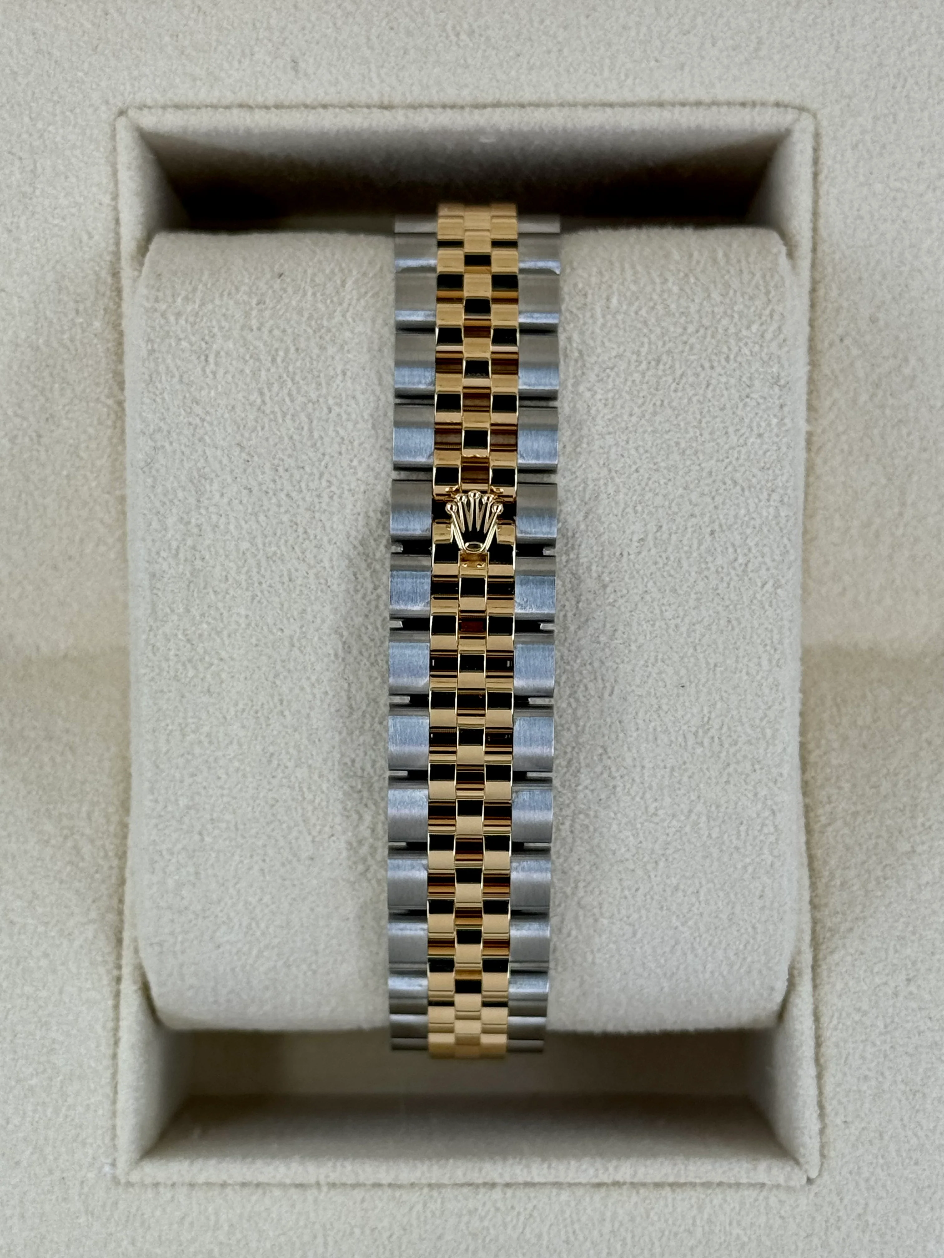 NEW 2024 Rolex Lady Datejust 28mm 279173 Jubilee Champagne Dial - Image 2