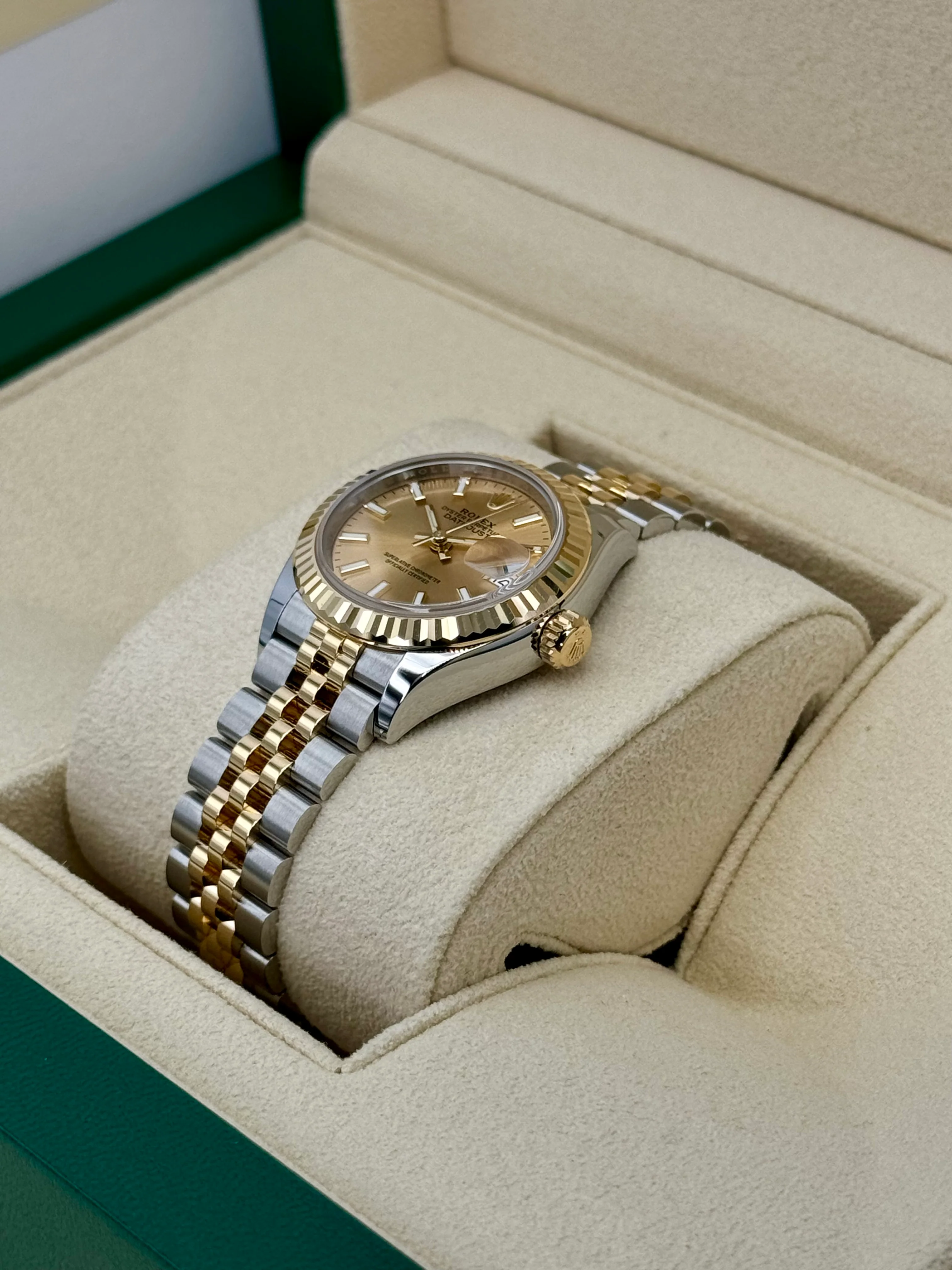 NEW 2024 Rolex Lady Datejust 28mm 279173 Jubilee Champagne Dial - Image 5