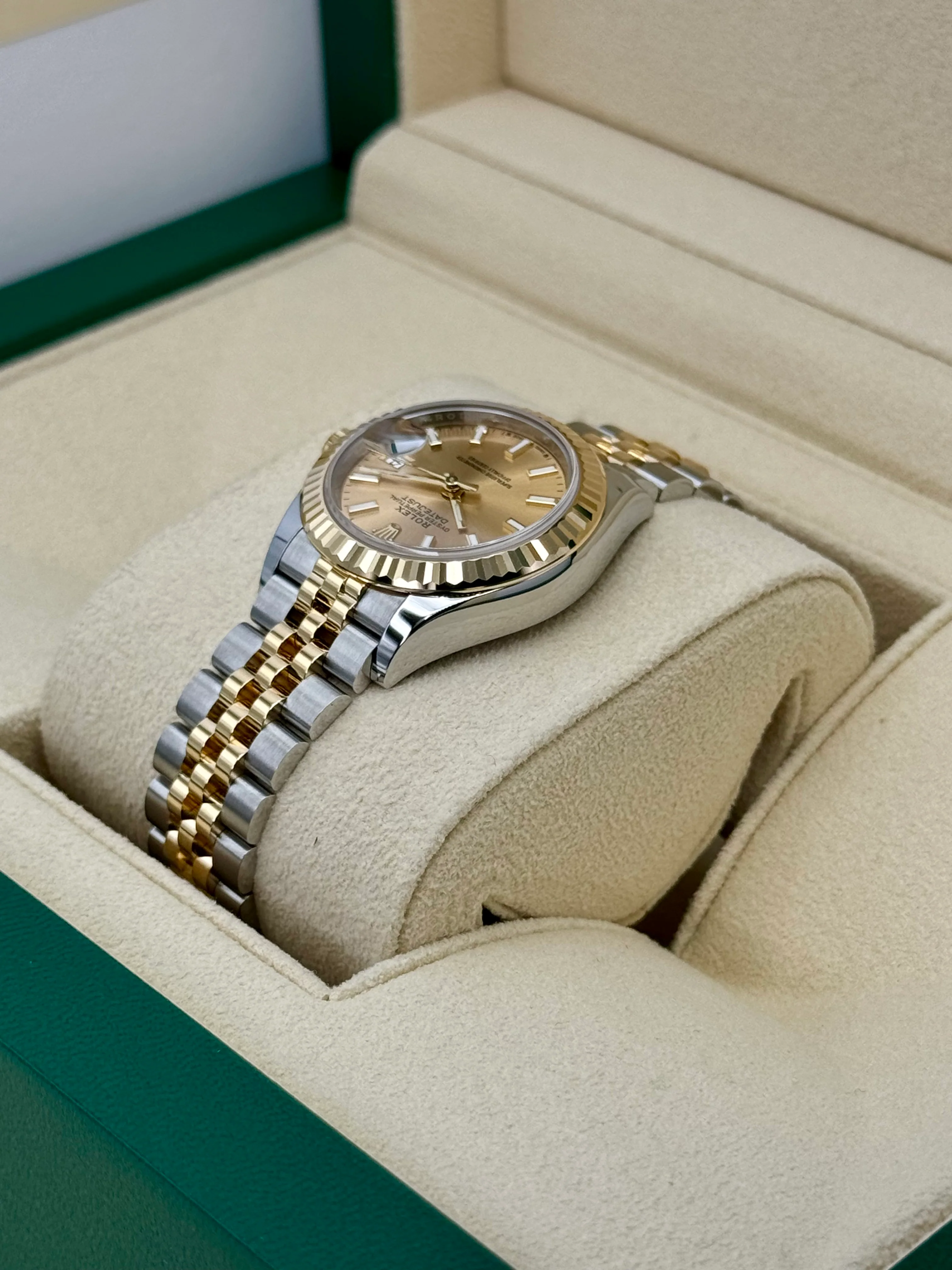 NEW 2024 Rolex Lady Datejust 28mm 279173 Jubilee Champagne Dial - Image 7