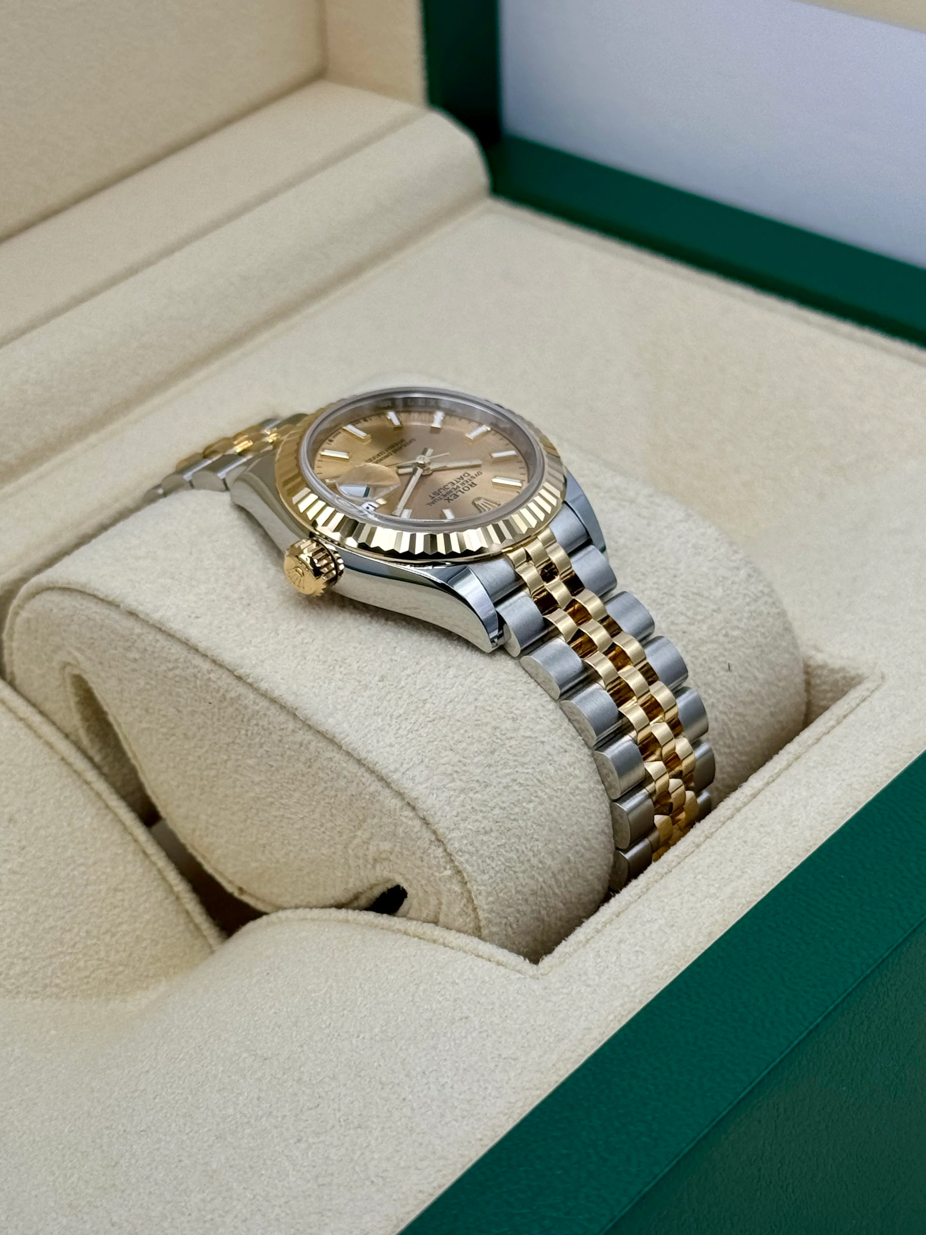 NEW 2024 Rolex Lady Datejust 28mm 279173 Jubilee Champagne Dial - Image 8