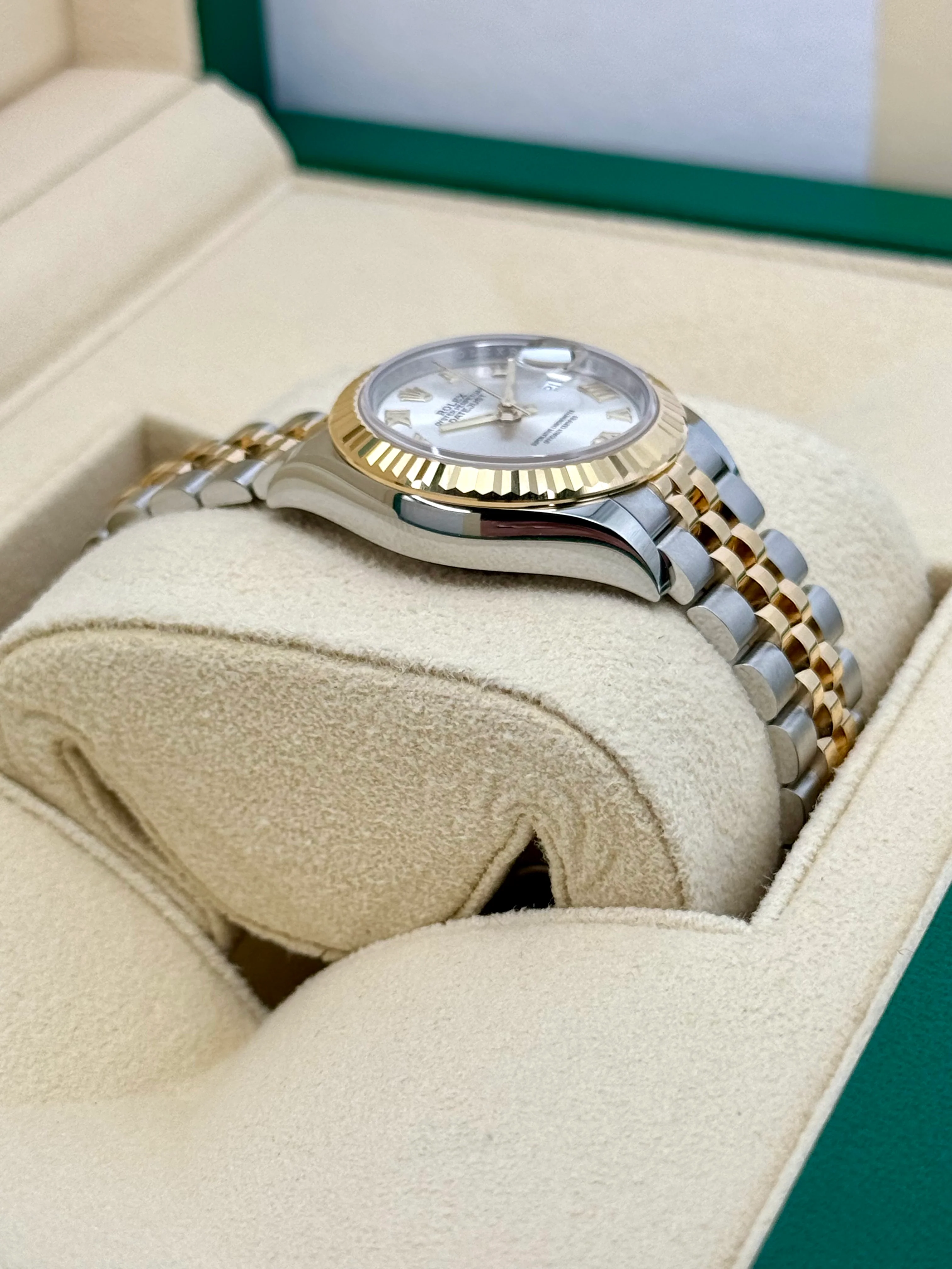 NEW 2025 Rolex Lady Datejust 28mm 279173 Two-Tone Jubilee Silver Dial - Image 6