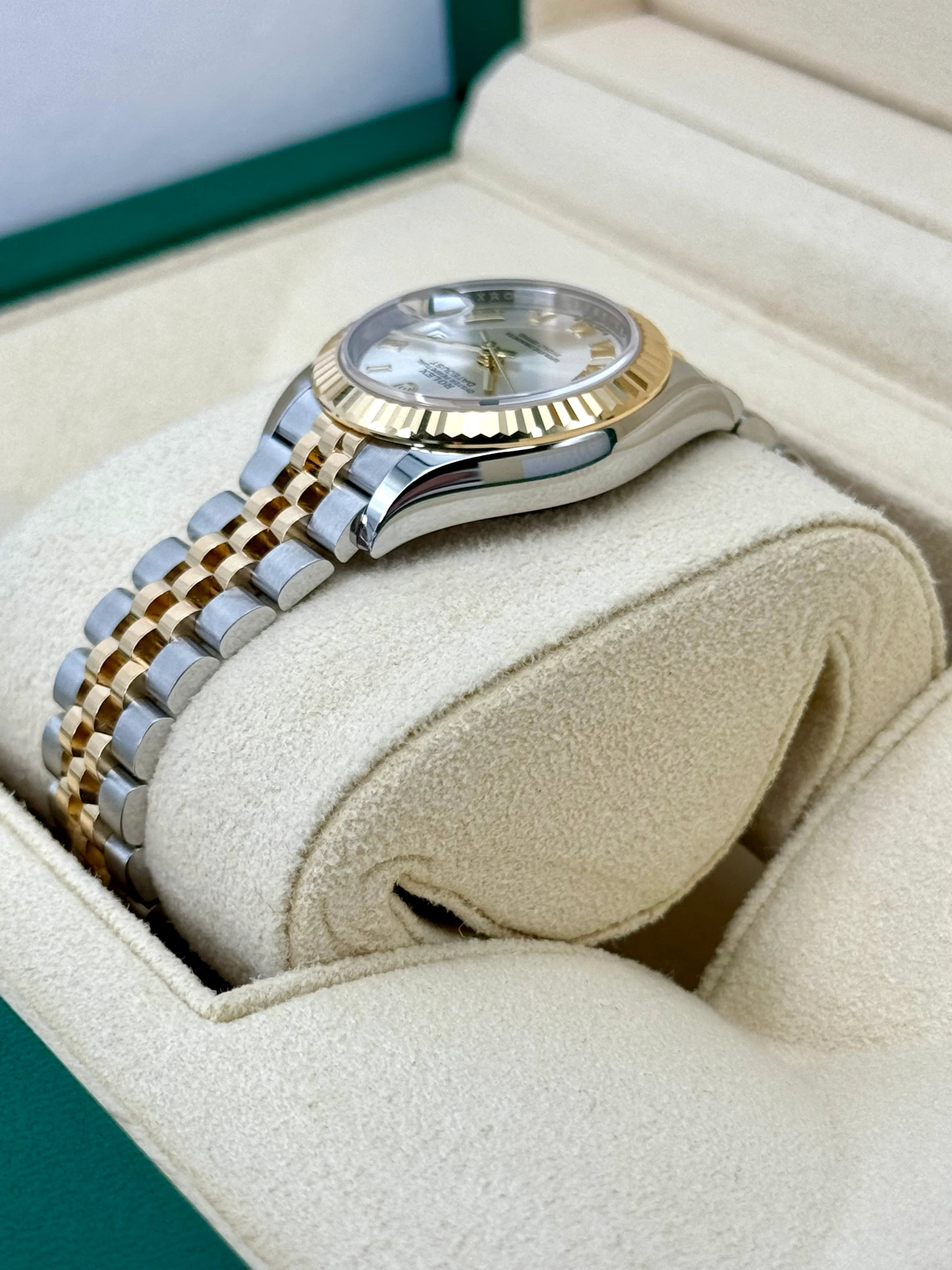 NEW 2025 Rolex Lady Datejust 28mm 279173 Two-Tone Jubilee Silver Dial - Image 7