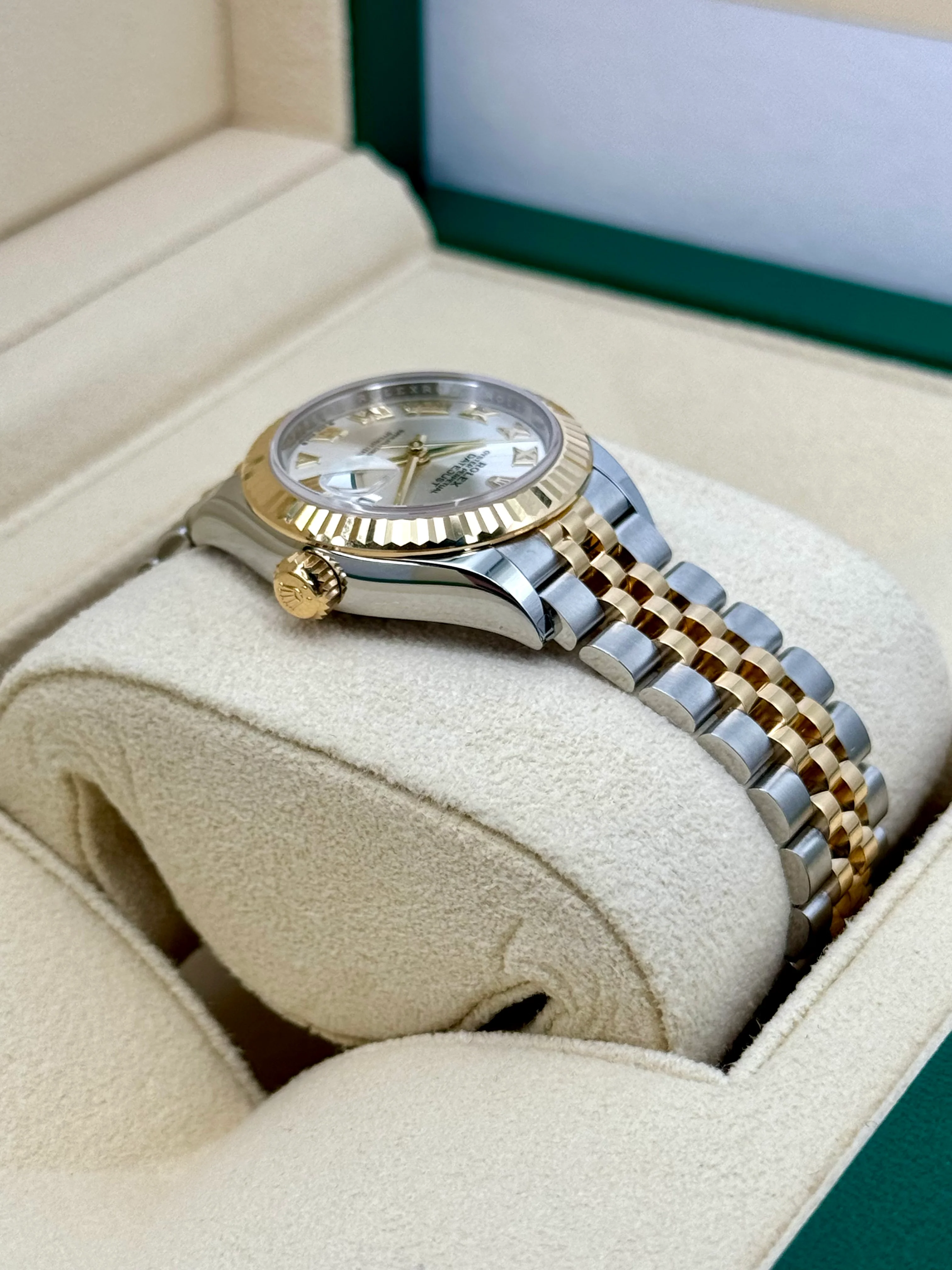 NEW 2025 Rolex Lady Datejust 28mm 279173 Two-Tone Jubilee Silver Dial - Image 8