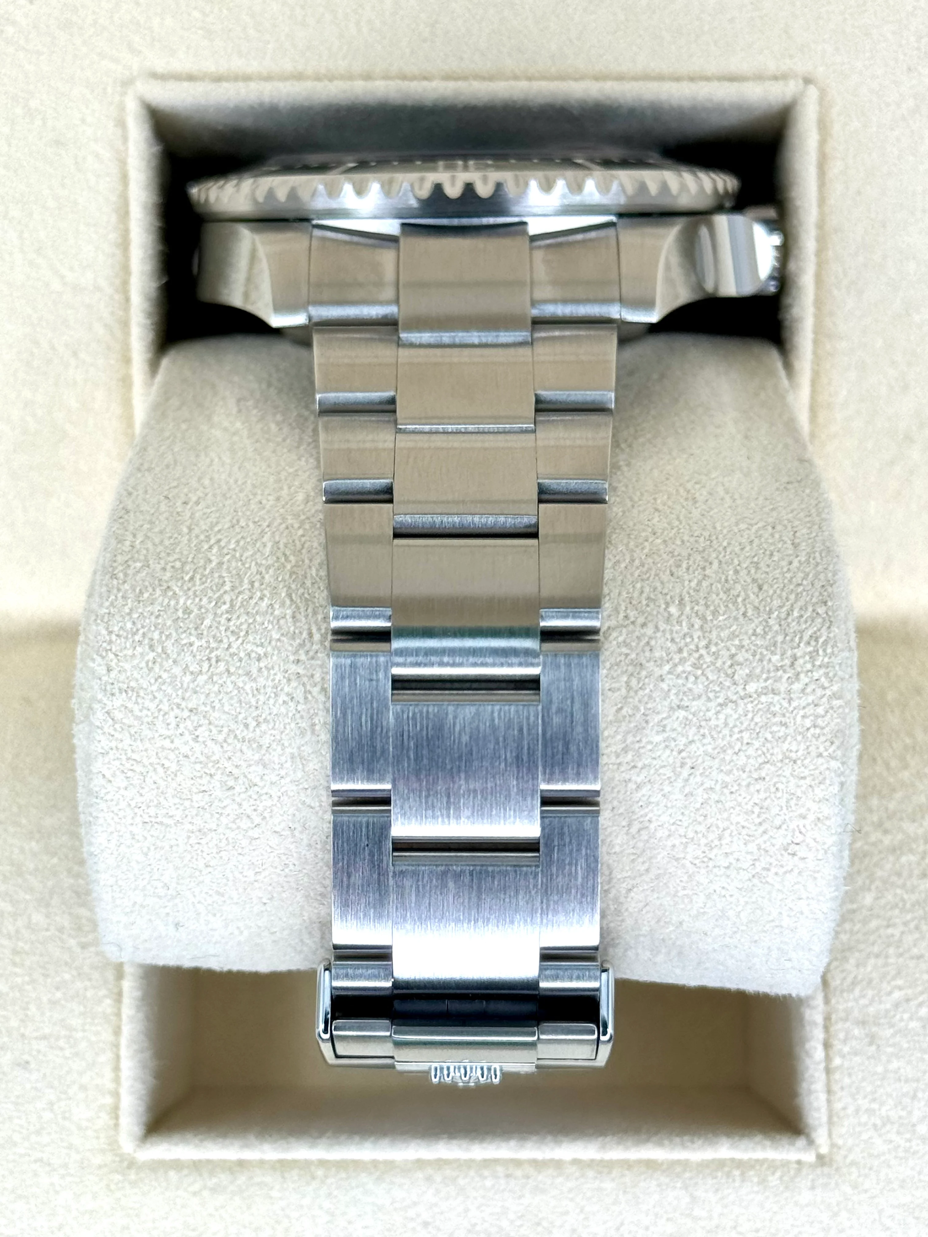 NEW 2024 Rolex Sea-Dweller 43mm 126600 Black Dial - Image 3