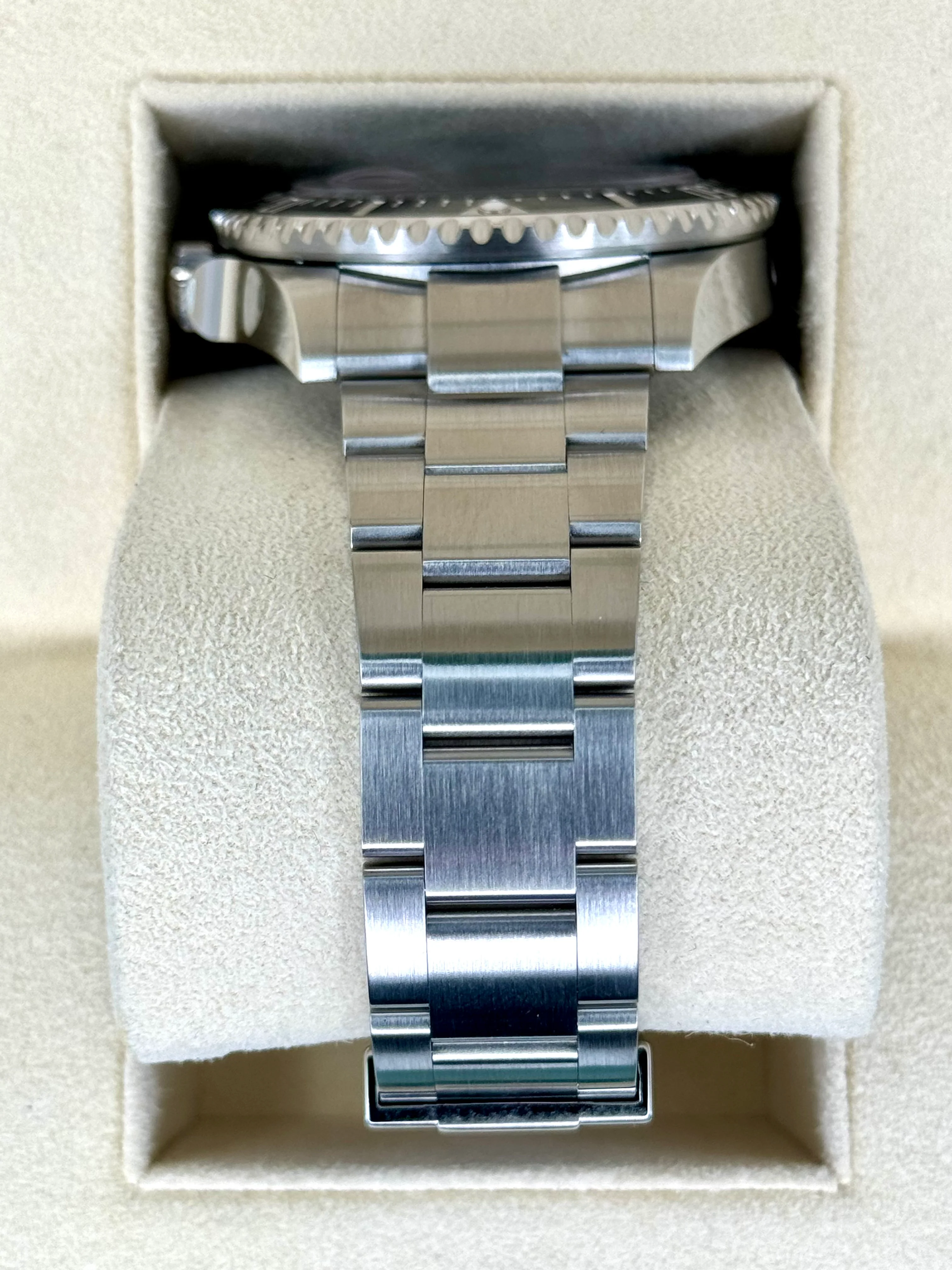 NEW 2024 Rolex Sea-Dweller 43mm 126600 Black Dial - Image 4