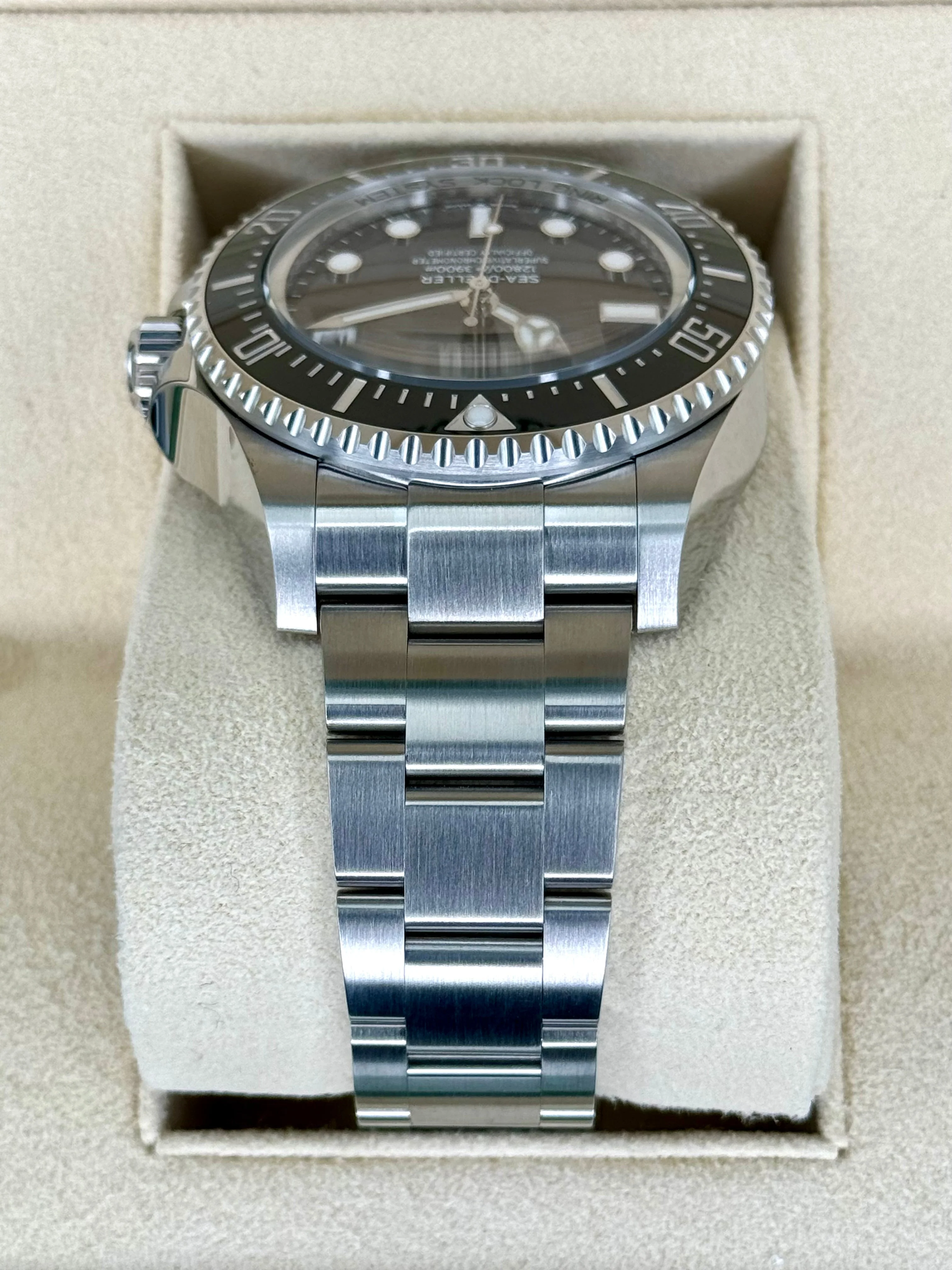 NEW 2024 Rolex Deepsea 44mm 136660 Stainless Steel Black Dial - Image 4