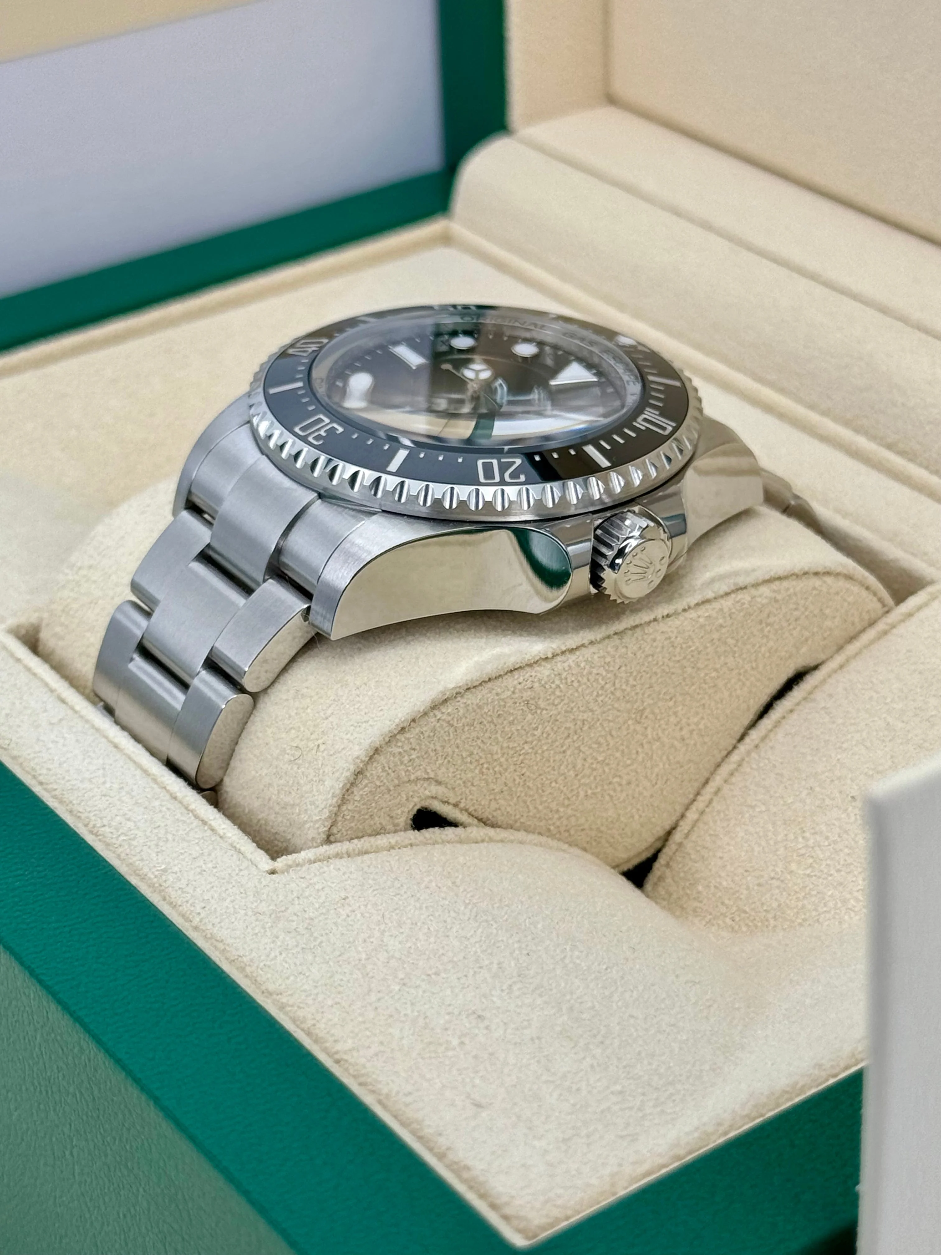 NEW 2024 Rolex Deepsea 44mm 136660 Stainless Steel Black Dial - Image 5