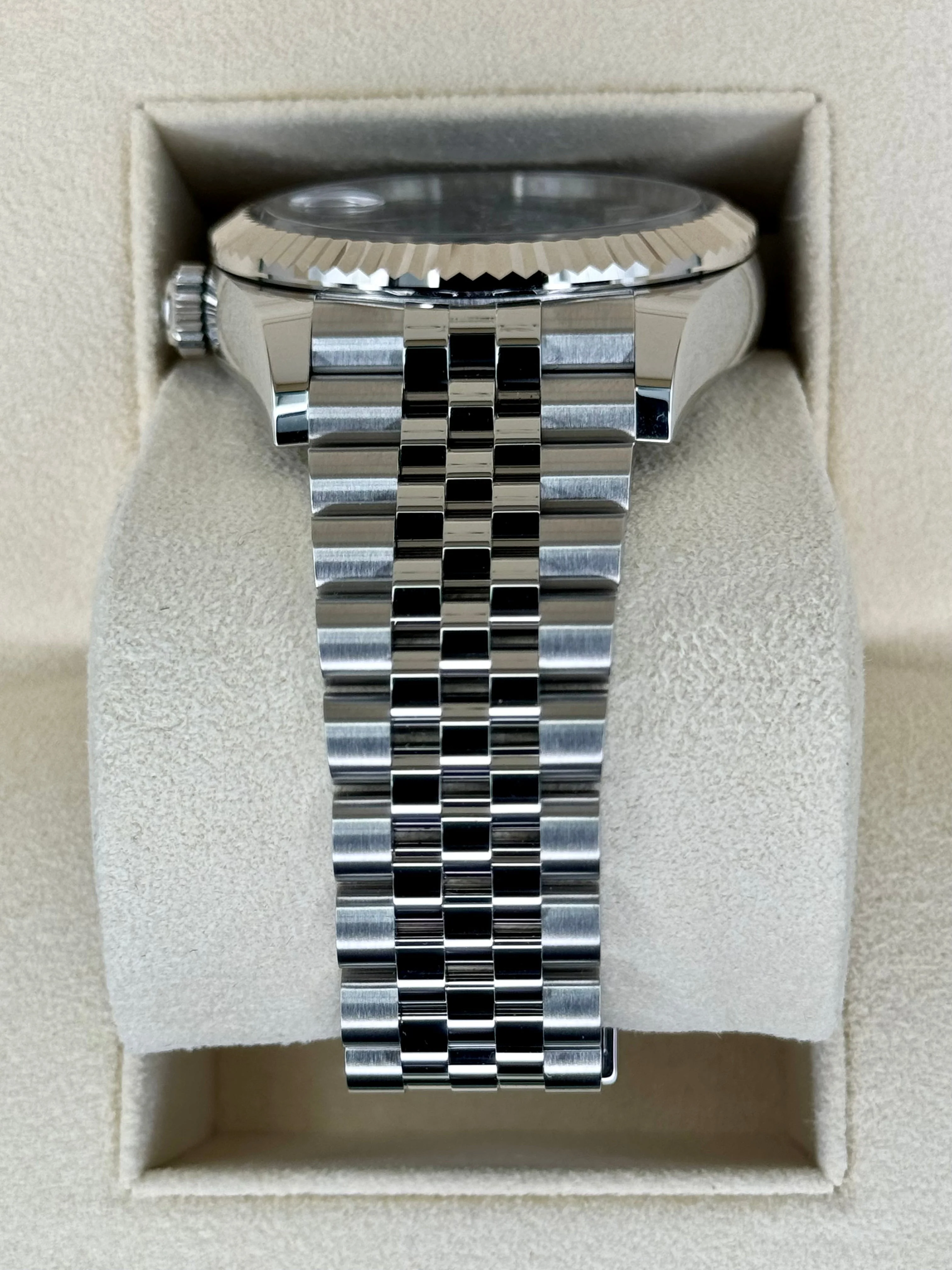 NEW 2024 Rolex Sky-Dweller 42mm 336934 Jubilee Blue Dial - Image 4