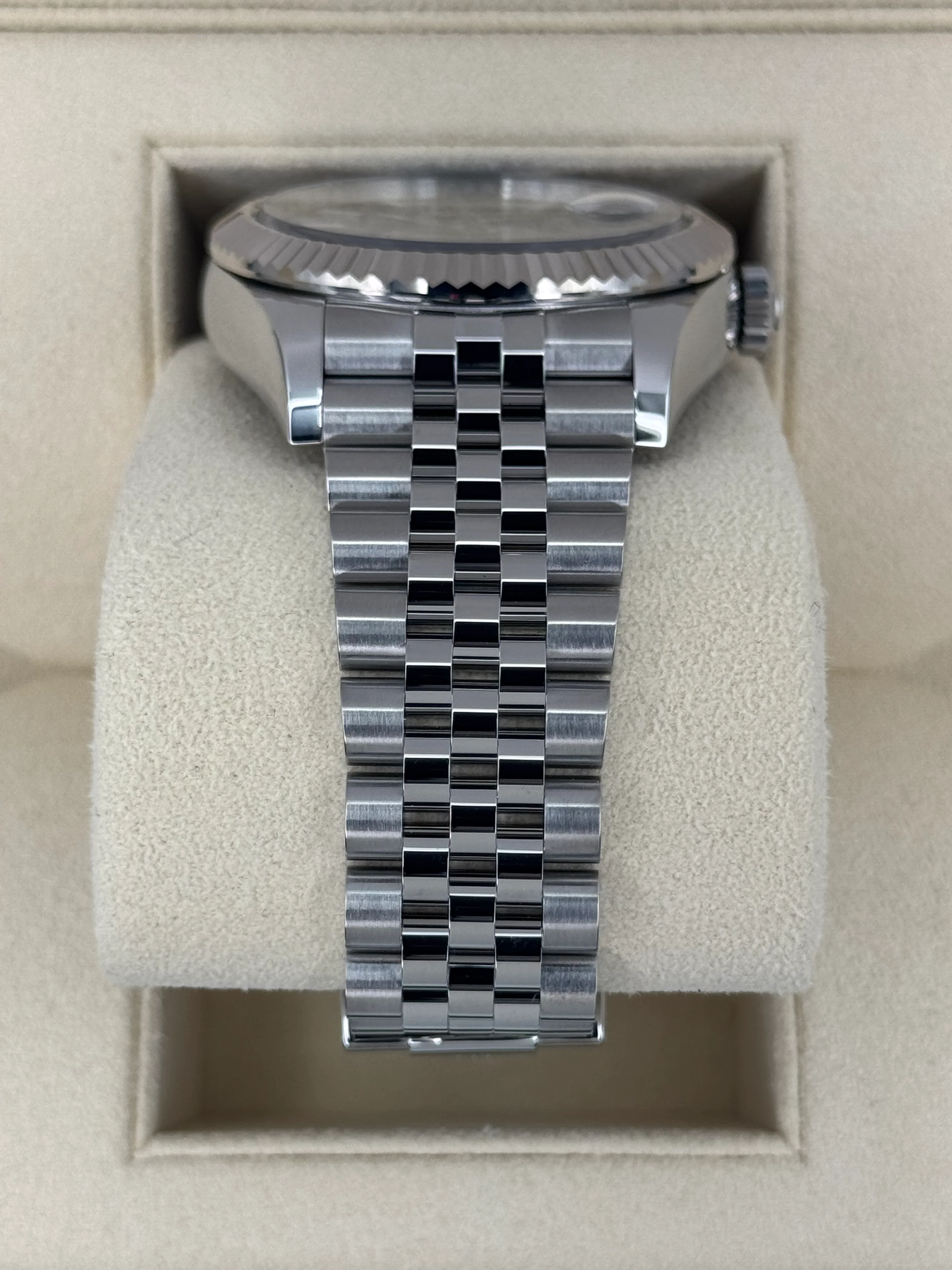 NEW 2024 Rolex Sky-Dweller 42mm 336934 Jubilee Blue Dial - Image 3
