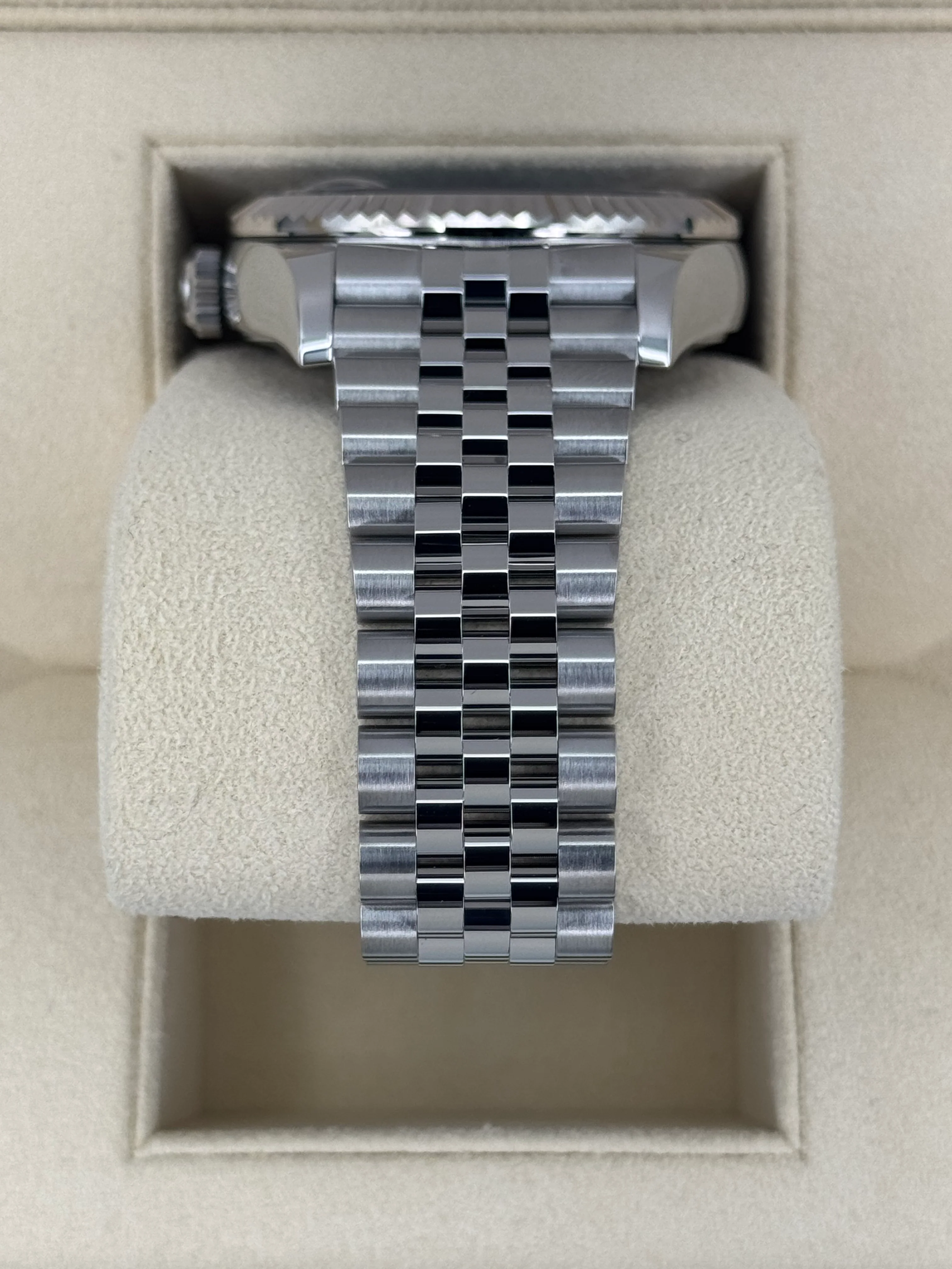 NEW 2024 Rolex Sky-Dweller 42mm 336934 Jubilee Blue Dial - Image 4