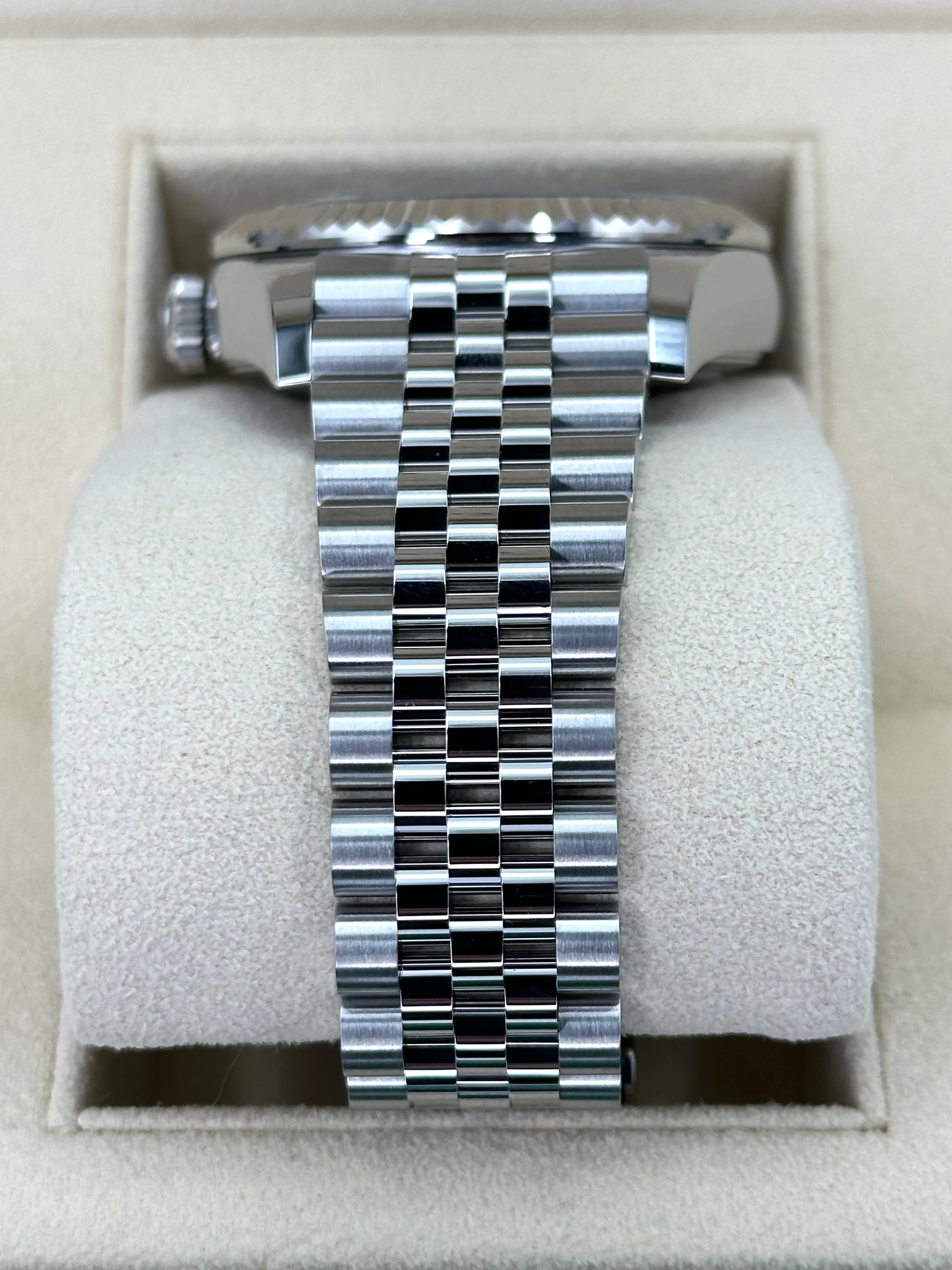 NEW 2024 Rolex Sky-Dweller 42mm 336934 Jubilee Blue Dial - Image 4