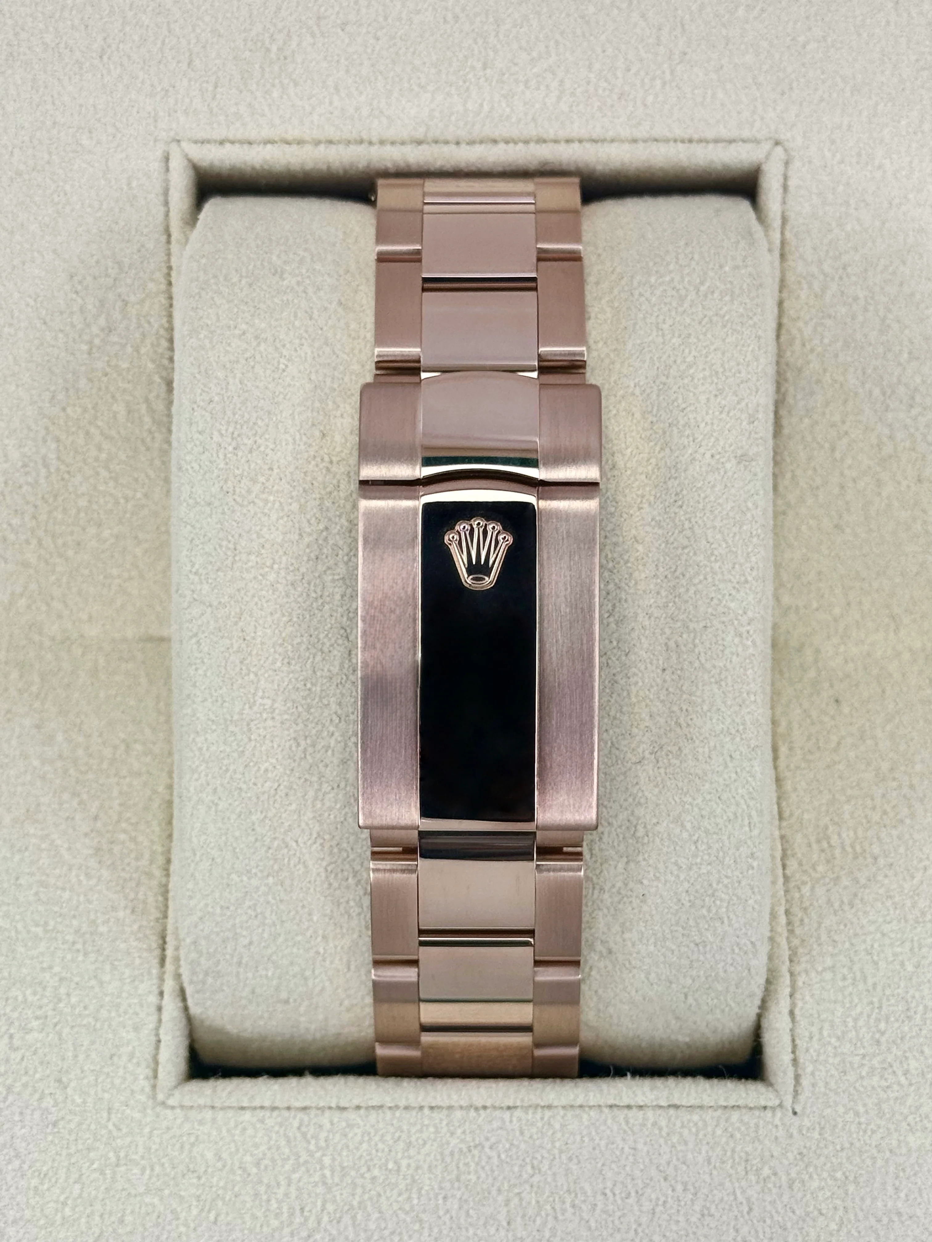 NEW 2024 Rolex Sky-Dweller 42mm 336935 Rose Gold Blue Dial - Image 2