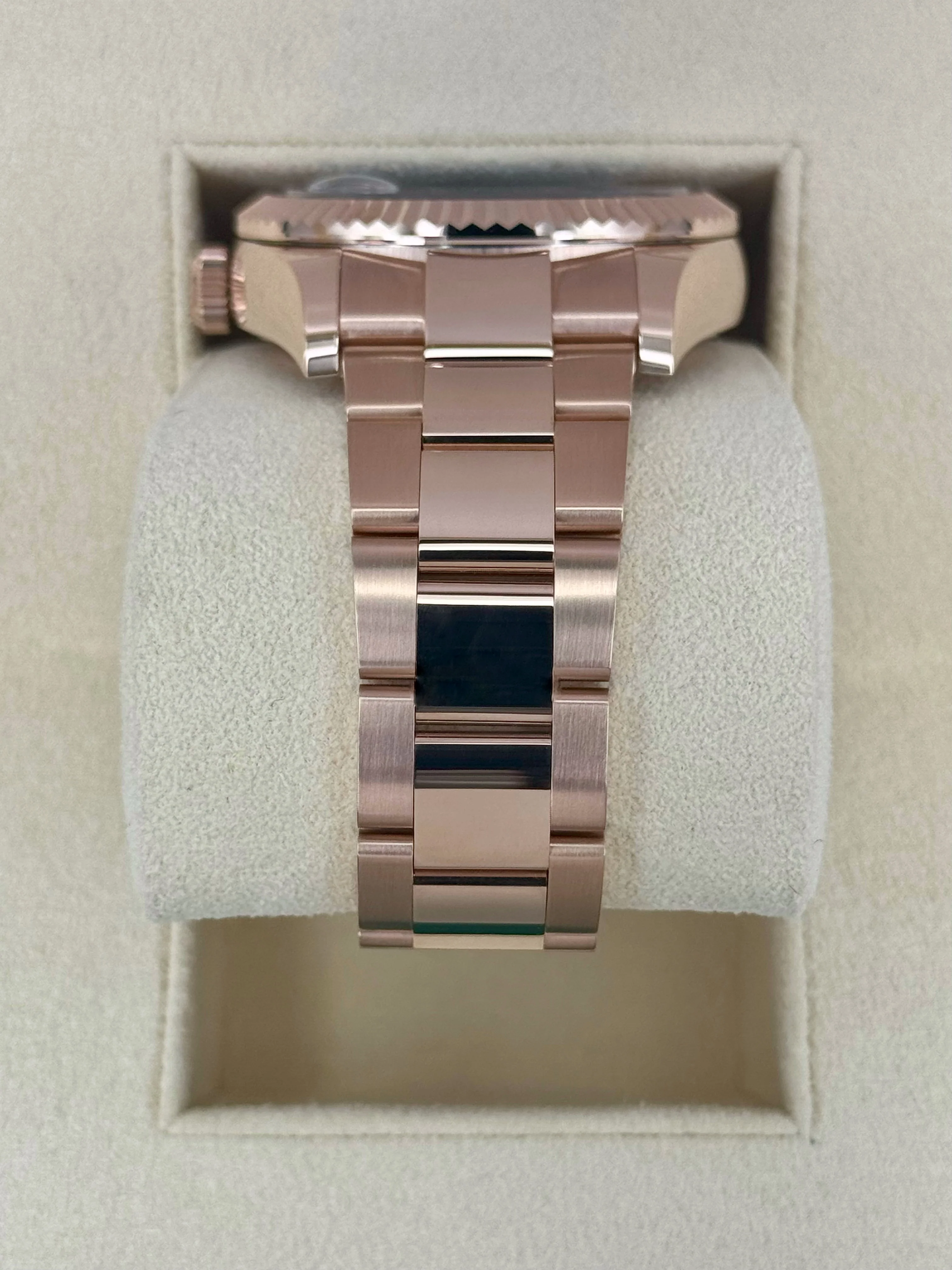 NEW 2024 Rolex Sky-Dweller 42mm 336935 Rose Gold Blue Dial - Image 4
