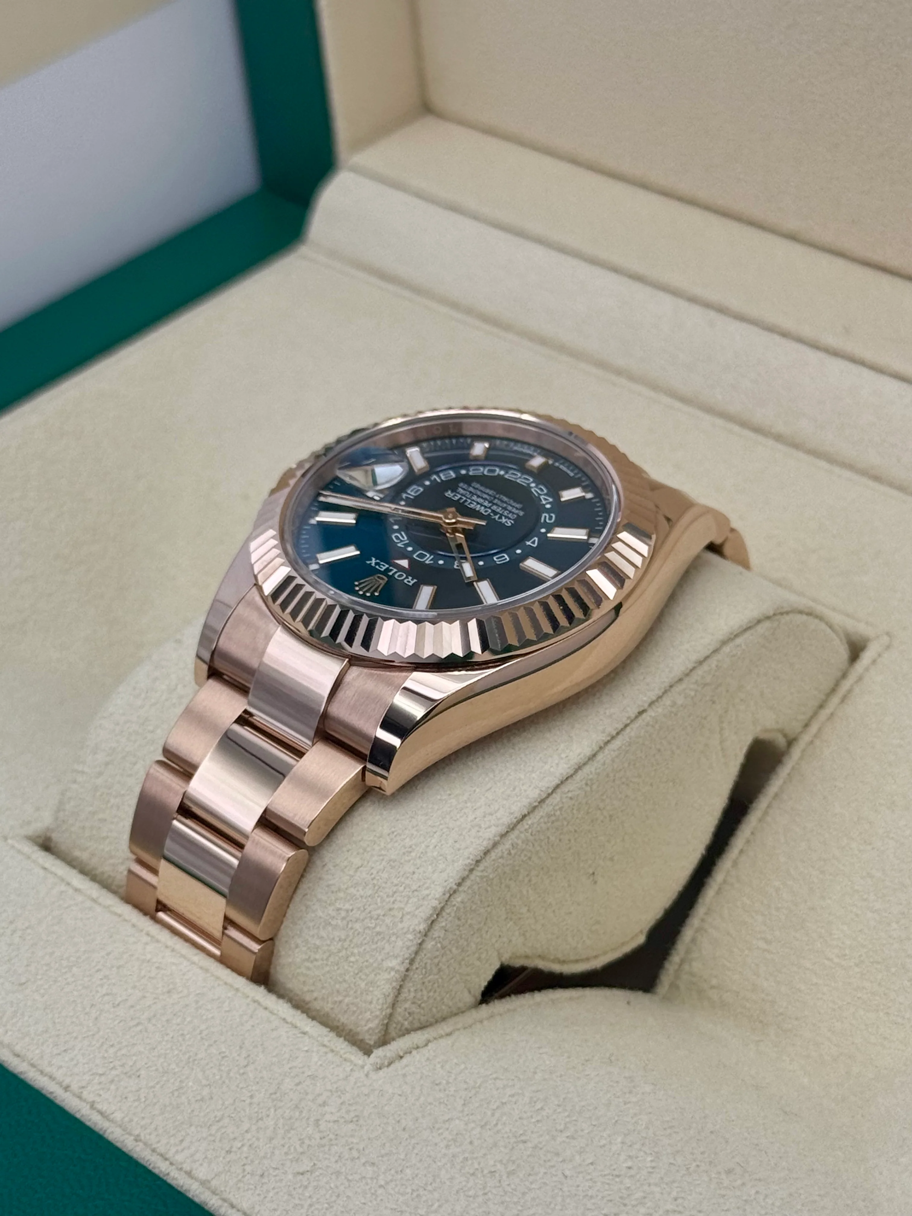 NEW 2024 Rolex Sky-Dweller 42mm 336935 Rose Gold Blue Dial - Image 7
