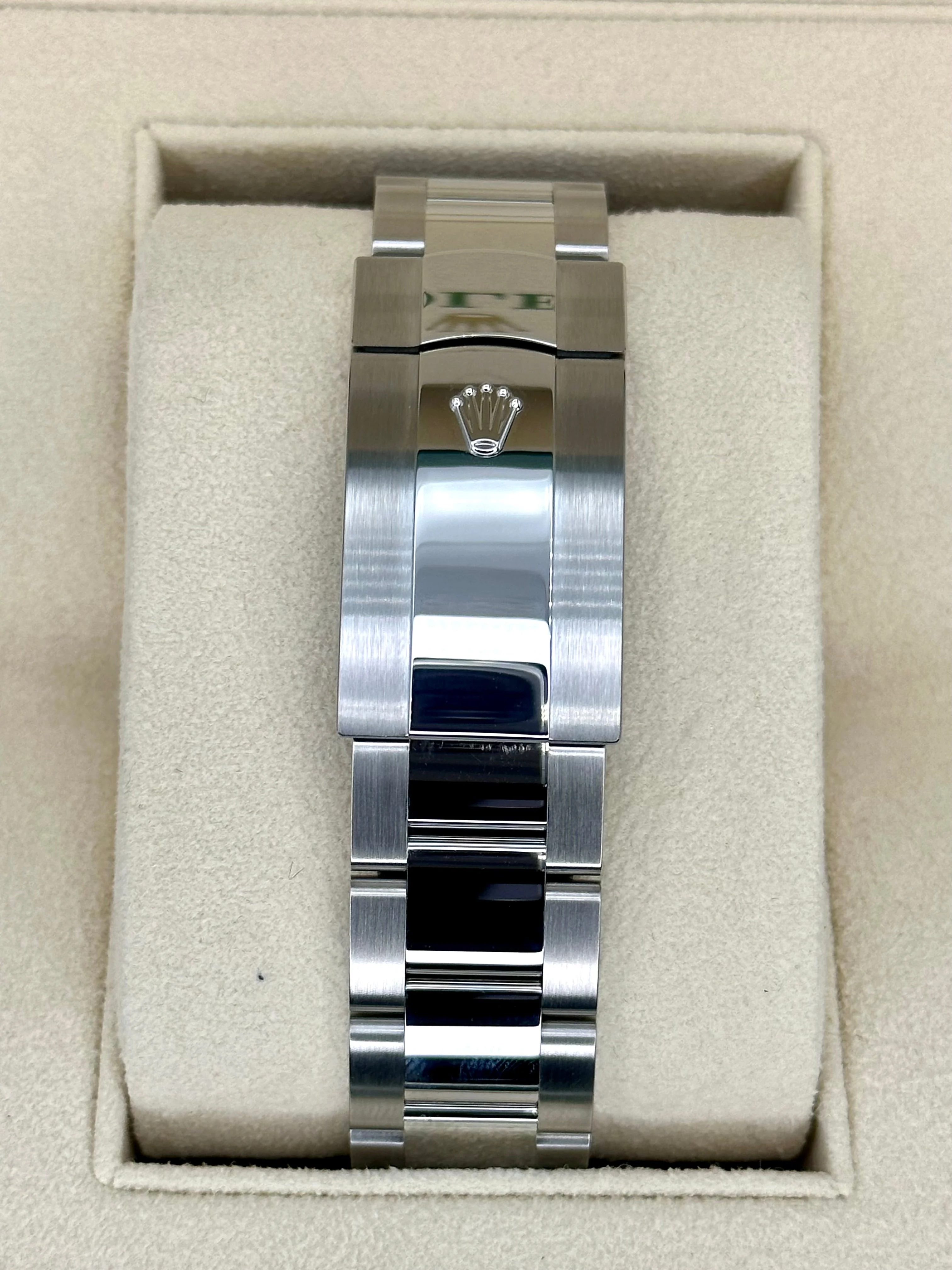 NEW 2024 Rolex Sky-Dweller 42mm 336934 Oyster Black Dial - Image 2