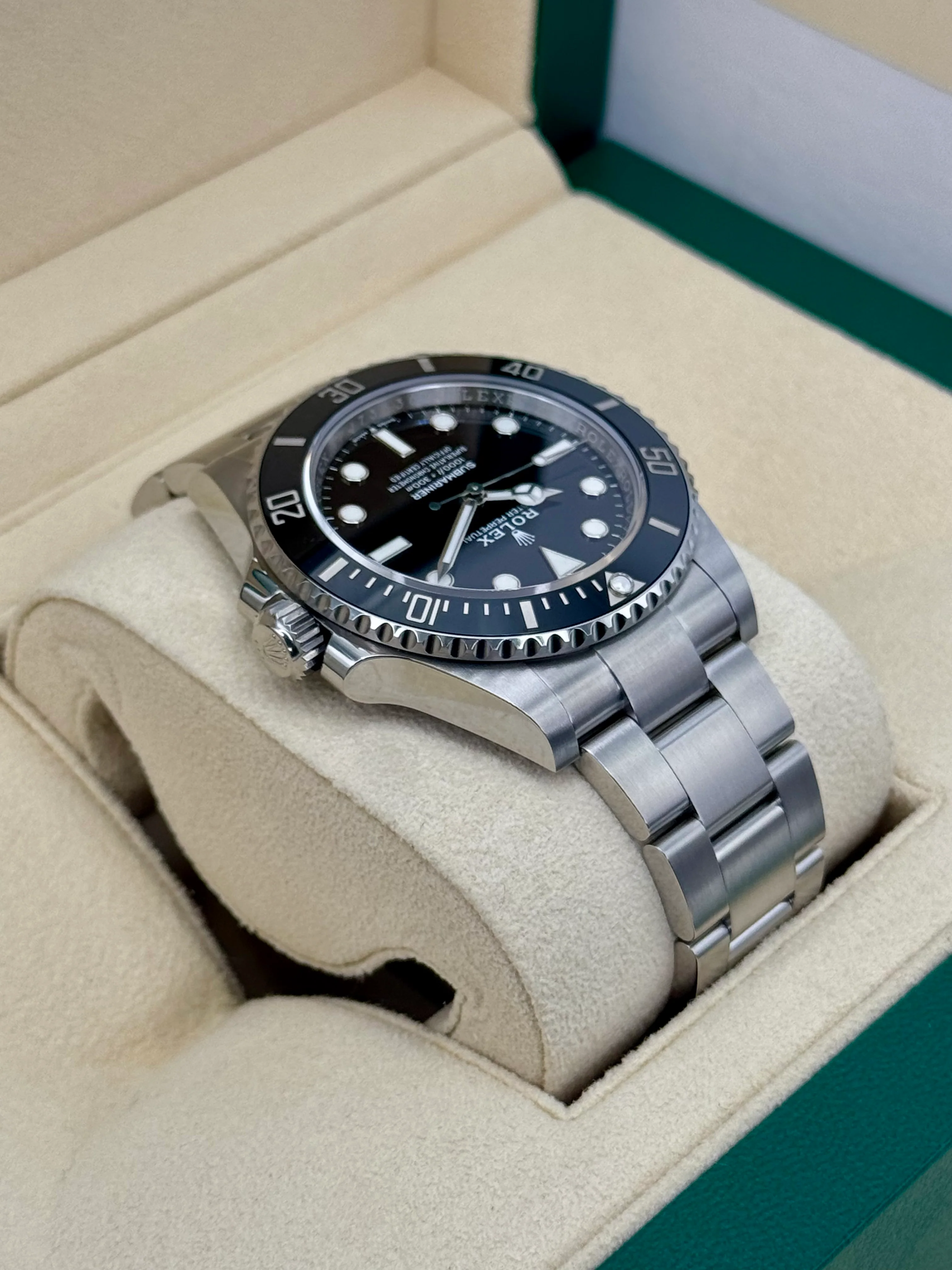 NEW 2024 Rolex Submariner 41mm 124060 Stainless Steel Black Dial - Image 8