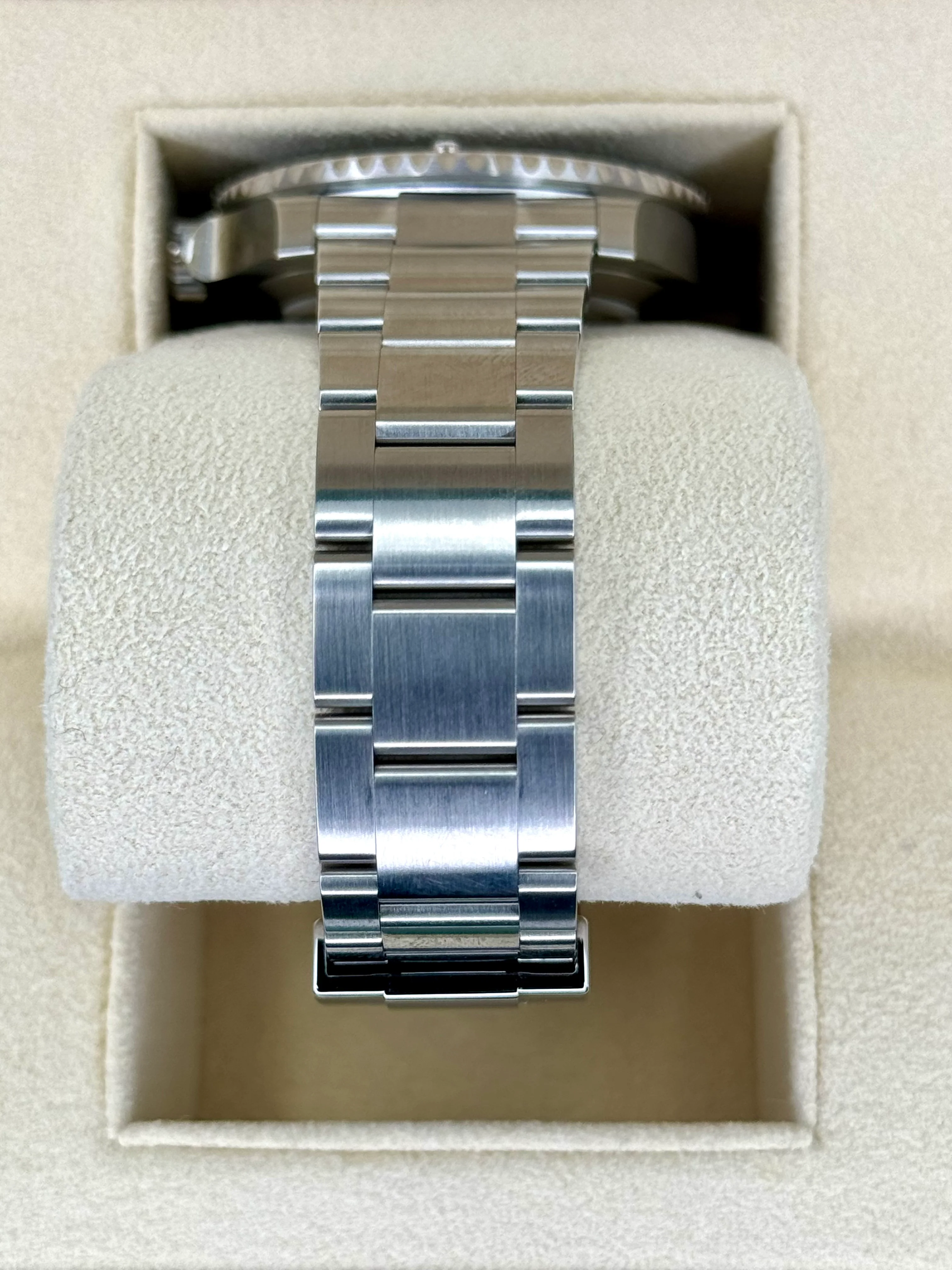 NEW 2024 Rolex Submariner 41mm 124060 Stainless Steel Black Dial - Image 4
