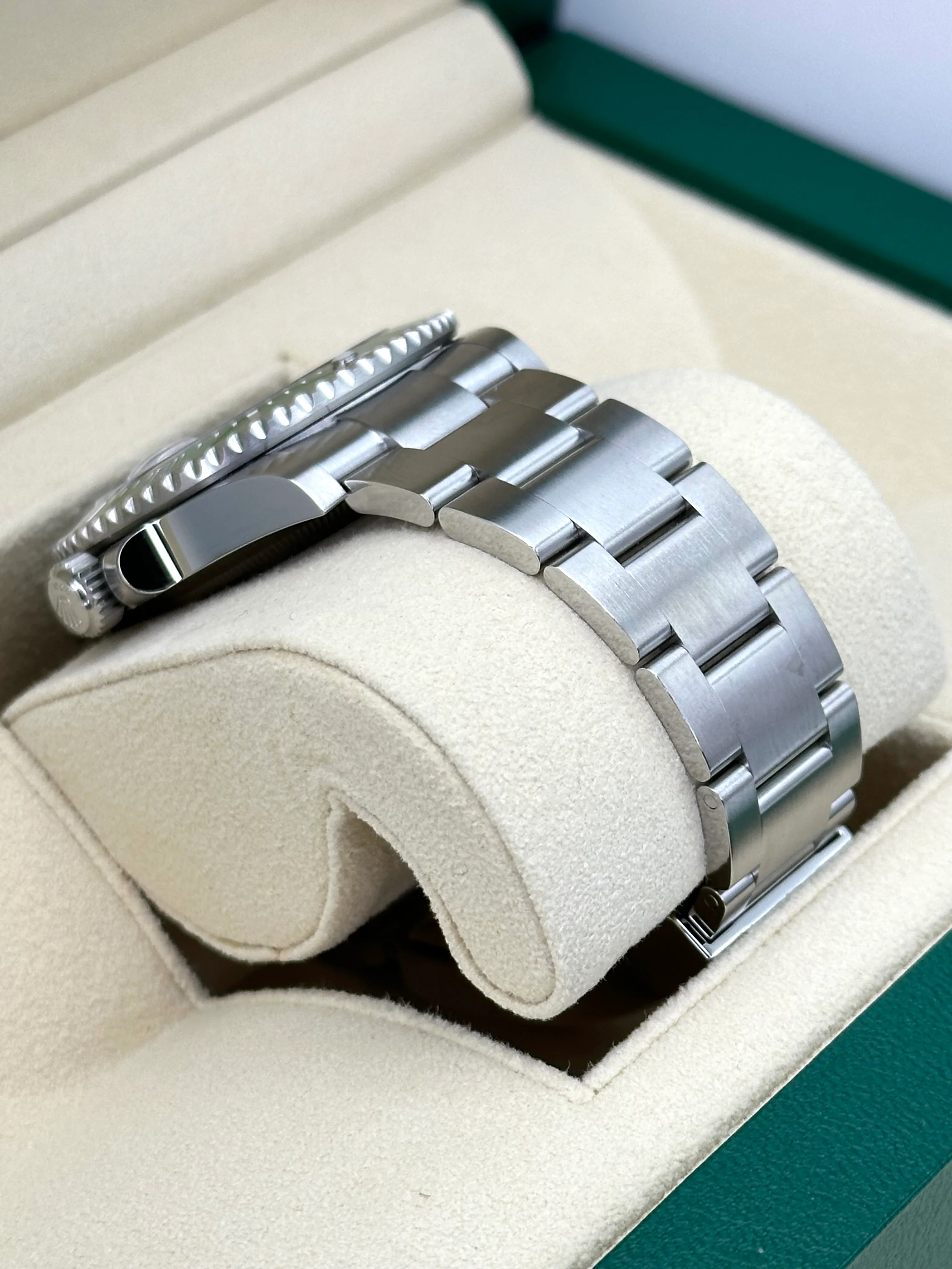 NEW 2024 Rolex Submariner "Starbucks" 41mm 126610LV Black Dial - Image 8