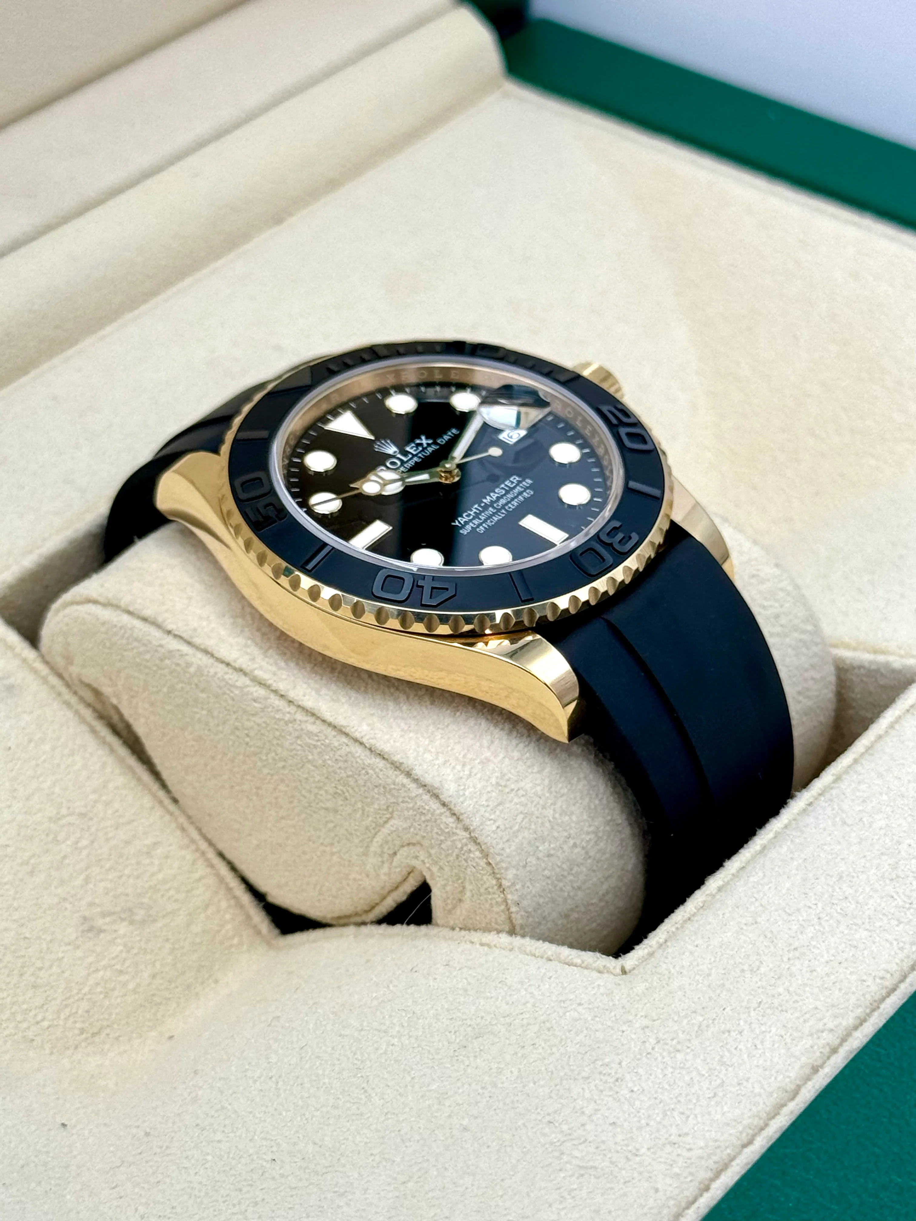 NEW 2024 Rolex Yacht-Master 42mm 226658 Gold Oysterflex Black Dial - Image 5