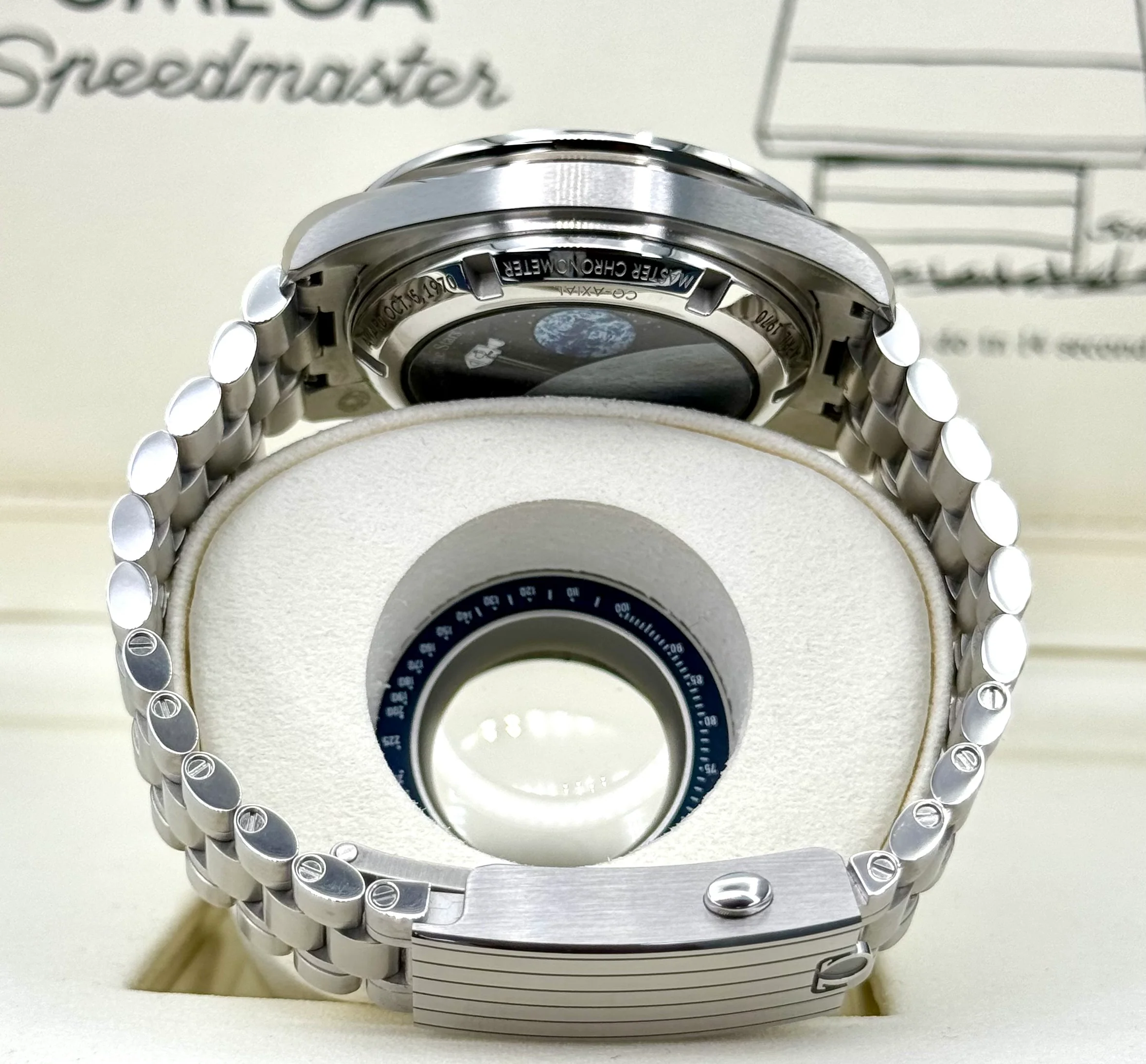 NEW 2024 Omega Speedmaster Silver Snoopy Award 310.32.42.50.02.001 - Image 10