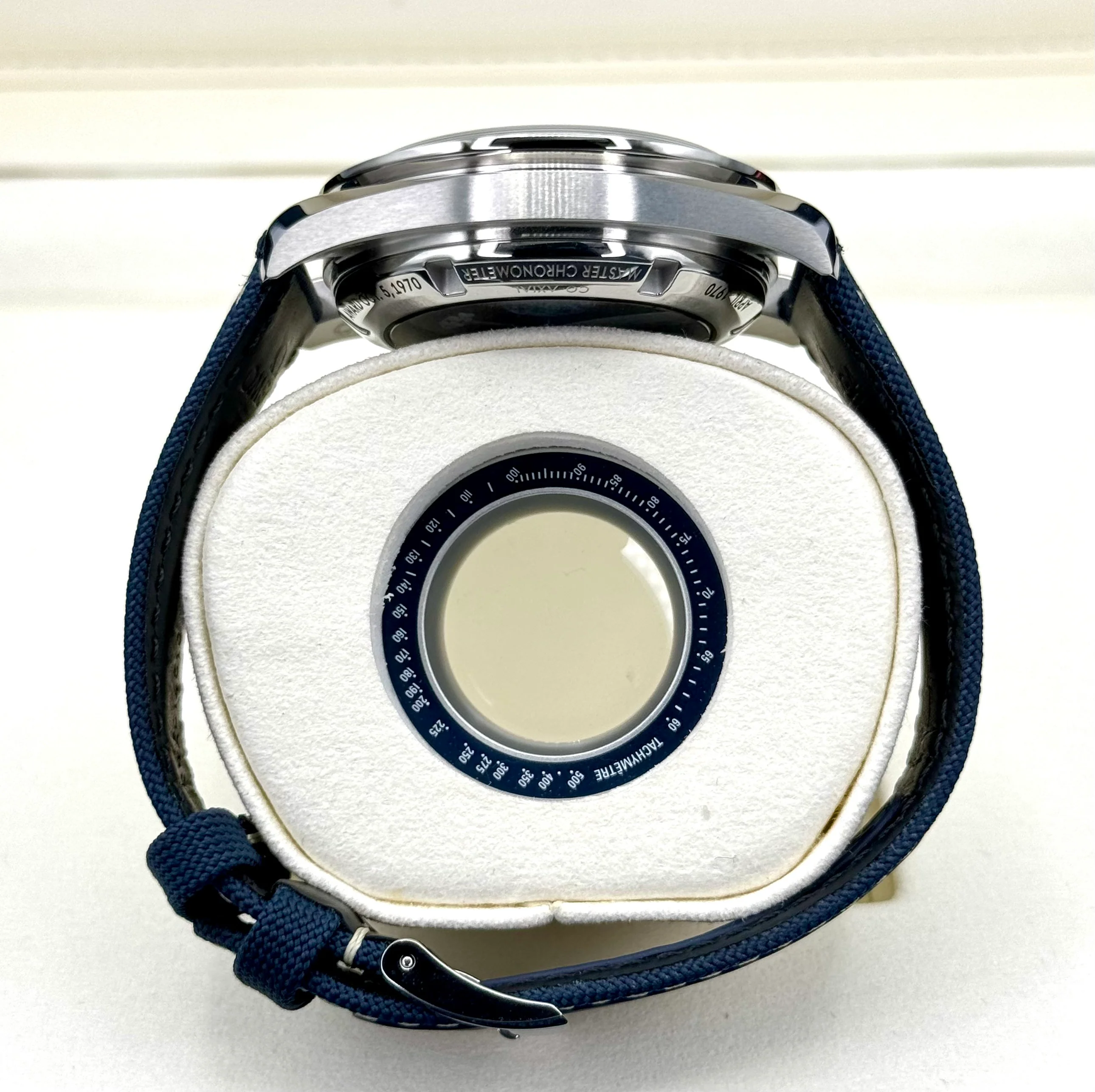 NEW 2023 Omega Speedmaster Silver Snoopy Award 310.32.42.50.02.001 - Image 10