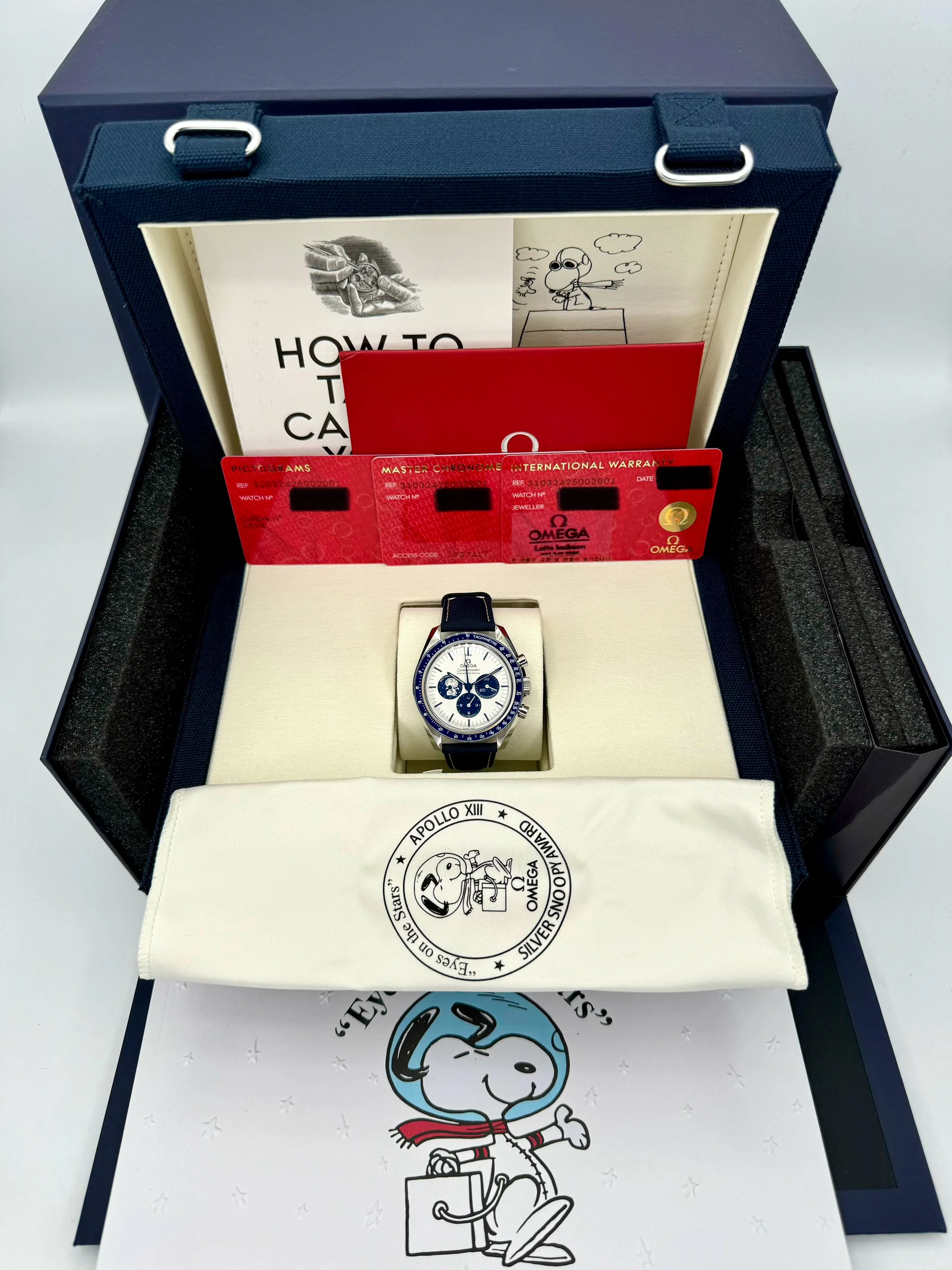 NEW 2024 Omegas Speedmaster Silver Snoopy Award 310.32.42.50.02.001 - Image 12
