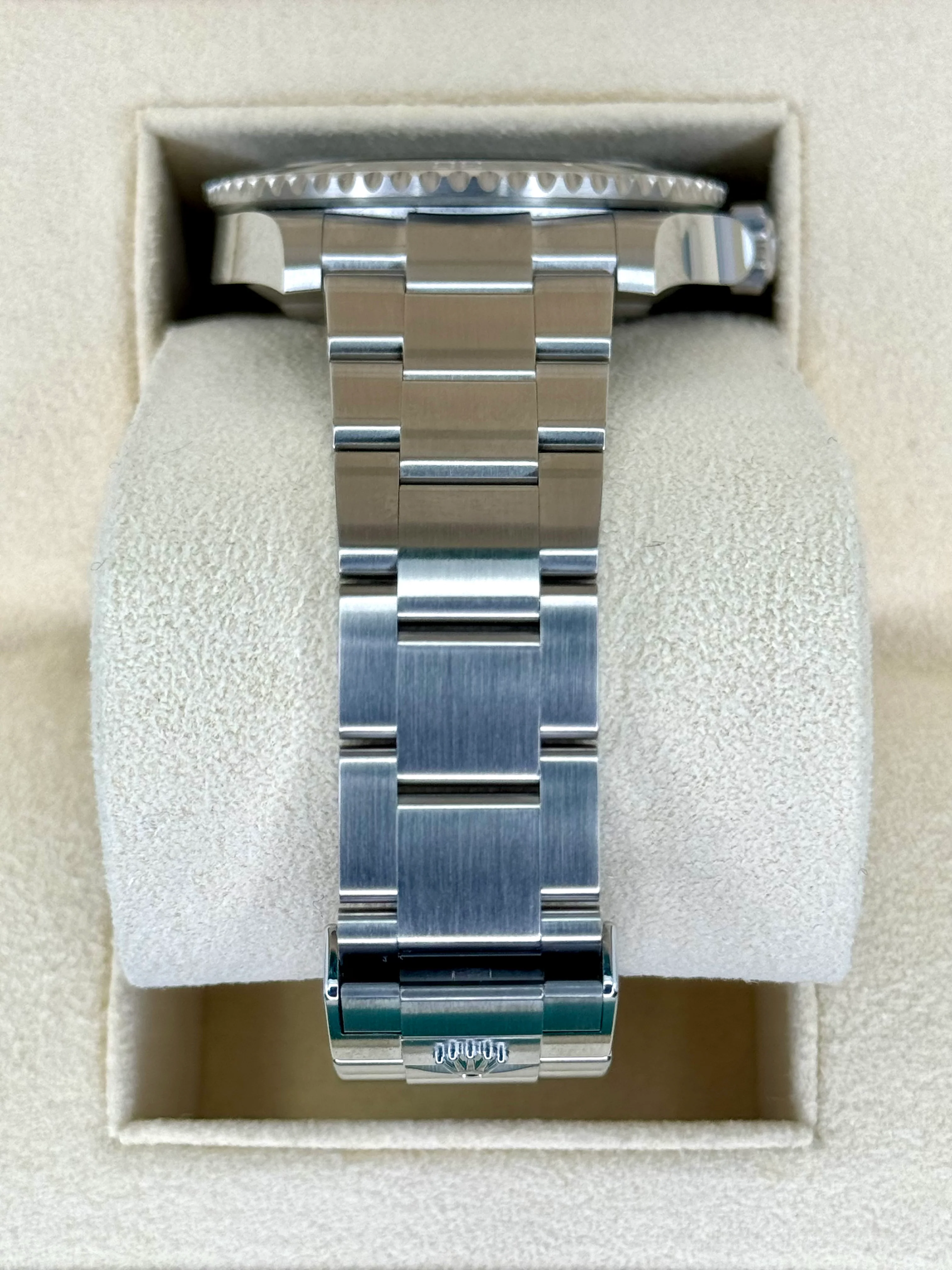 NEW 2024 Rolex Submariner 41mm 124060 Stainless Steel Black Dial - Image 3