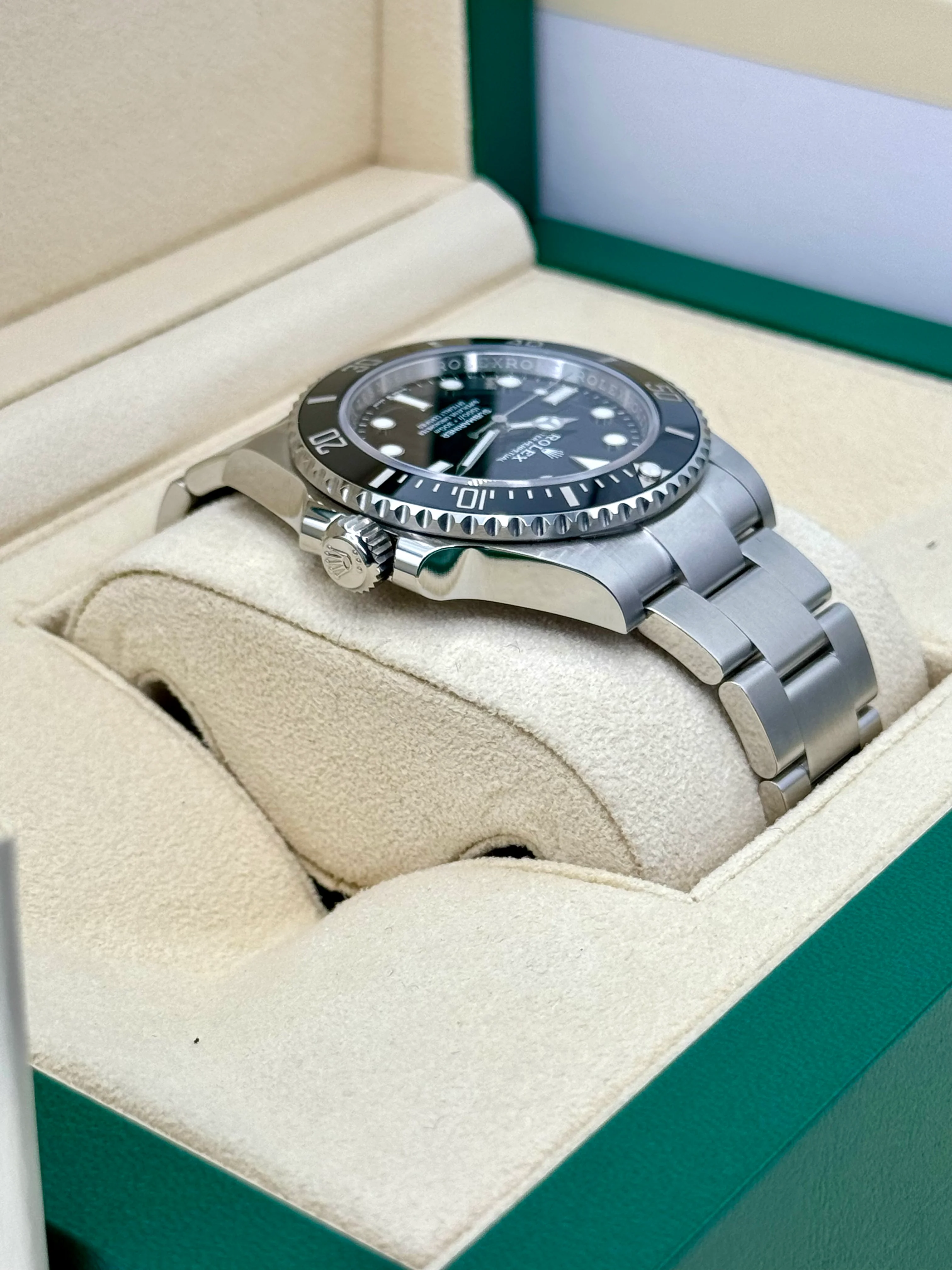 NEW 2024 Rolex Submariner 41mm 124060 Stainless Steel Black Dial - Image 8