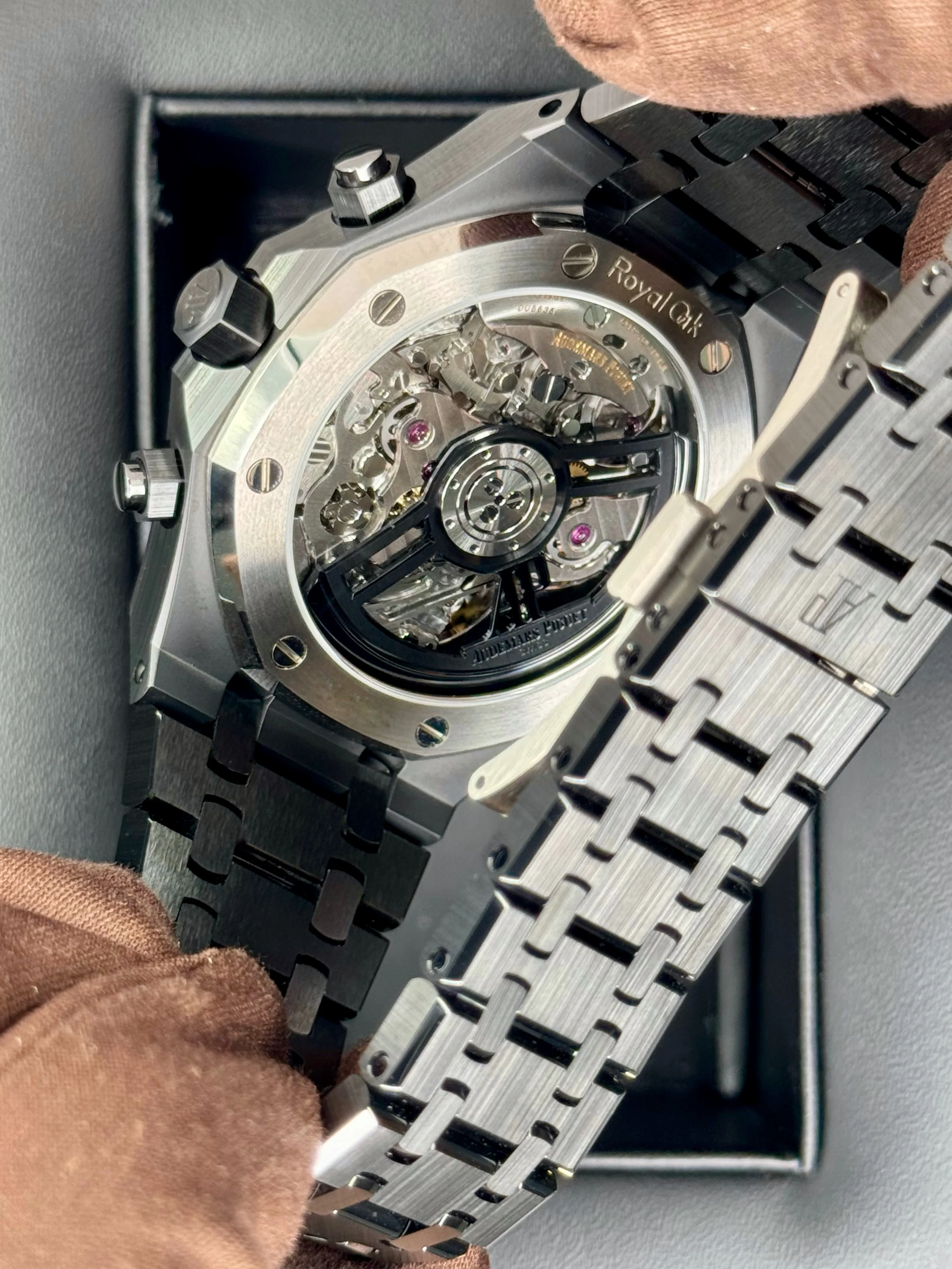 NEW 2025 Audemars Piguet Royal Oak 26240CE Black Ceramic Chronograph - Image 9
