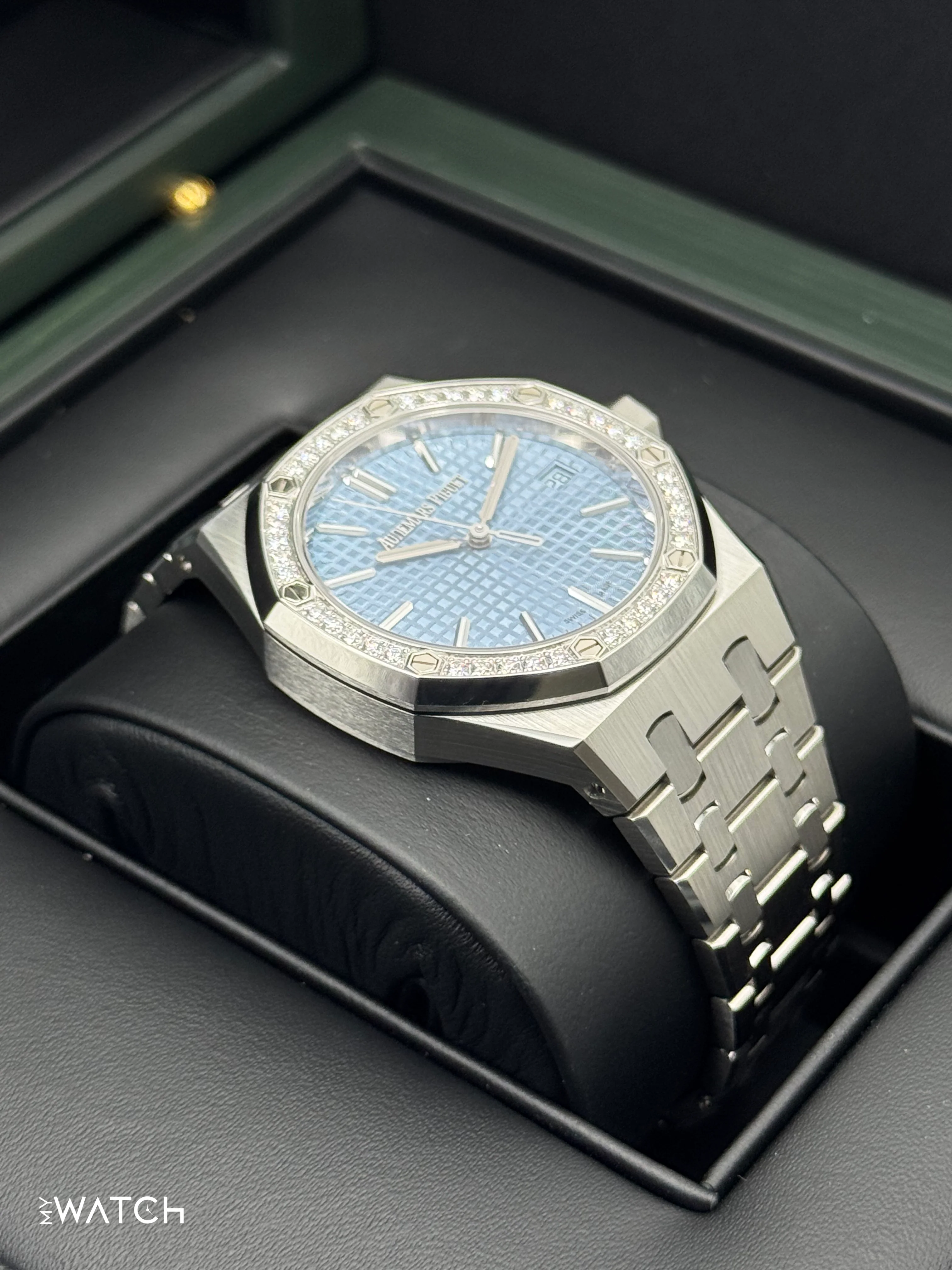NEW 2025 Audemars Piguet Royal Oak 37mm 15551ST Stainless Steel Blue Dial - Image 6