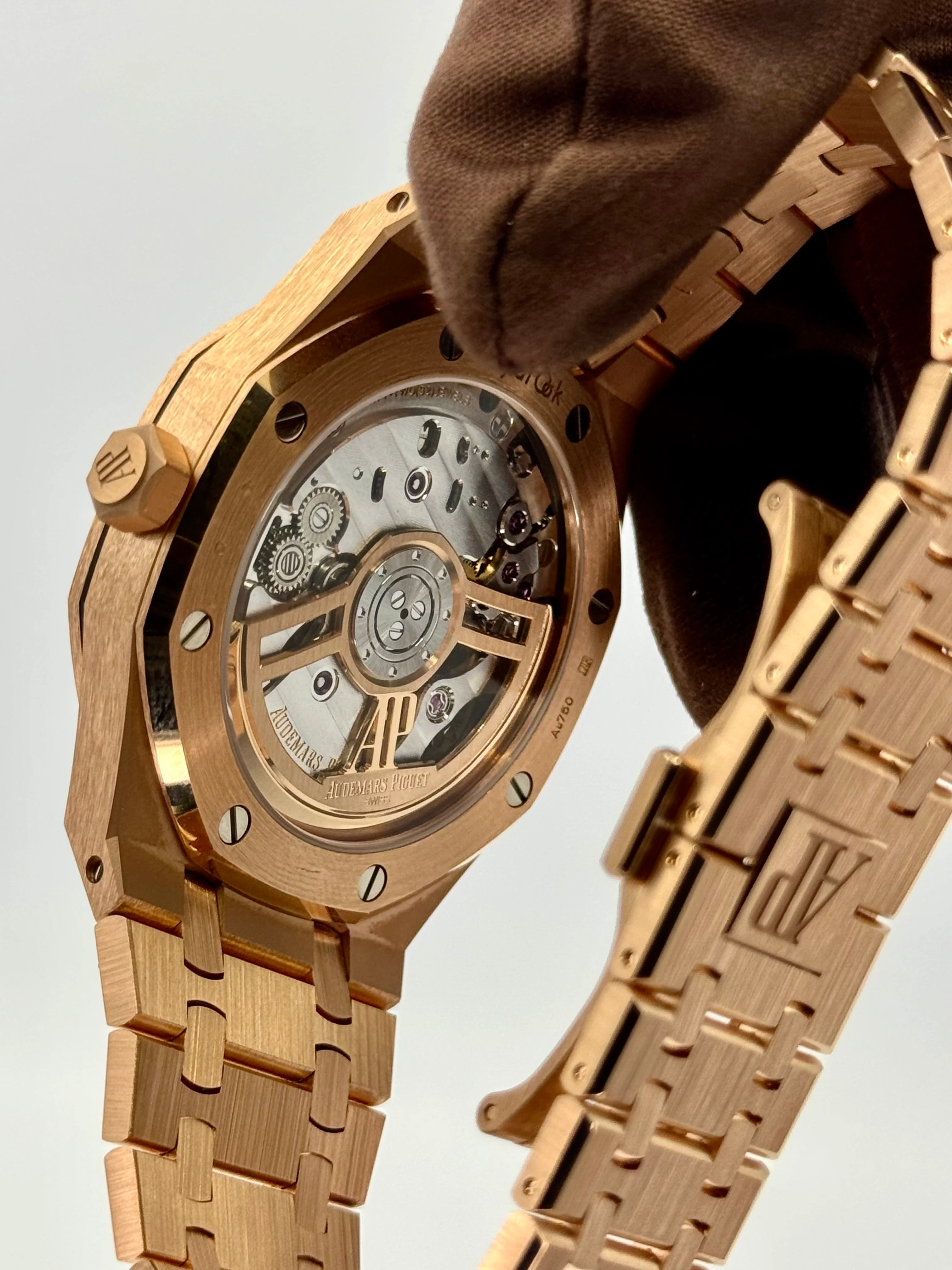 NEW 2025 Audemars Piguet Royal Oak 41mm 15510OR Rose Gold Blue Dial - Image 9