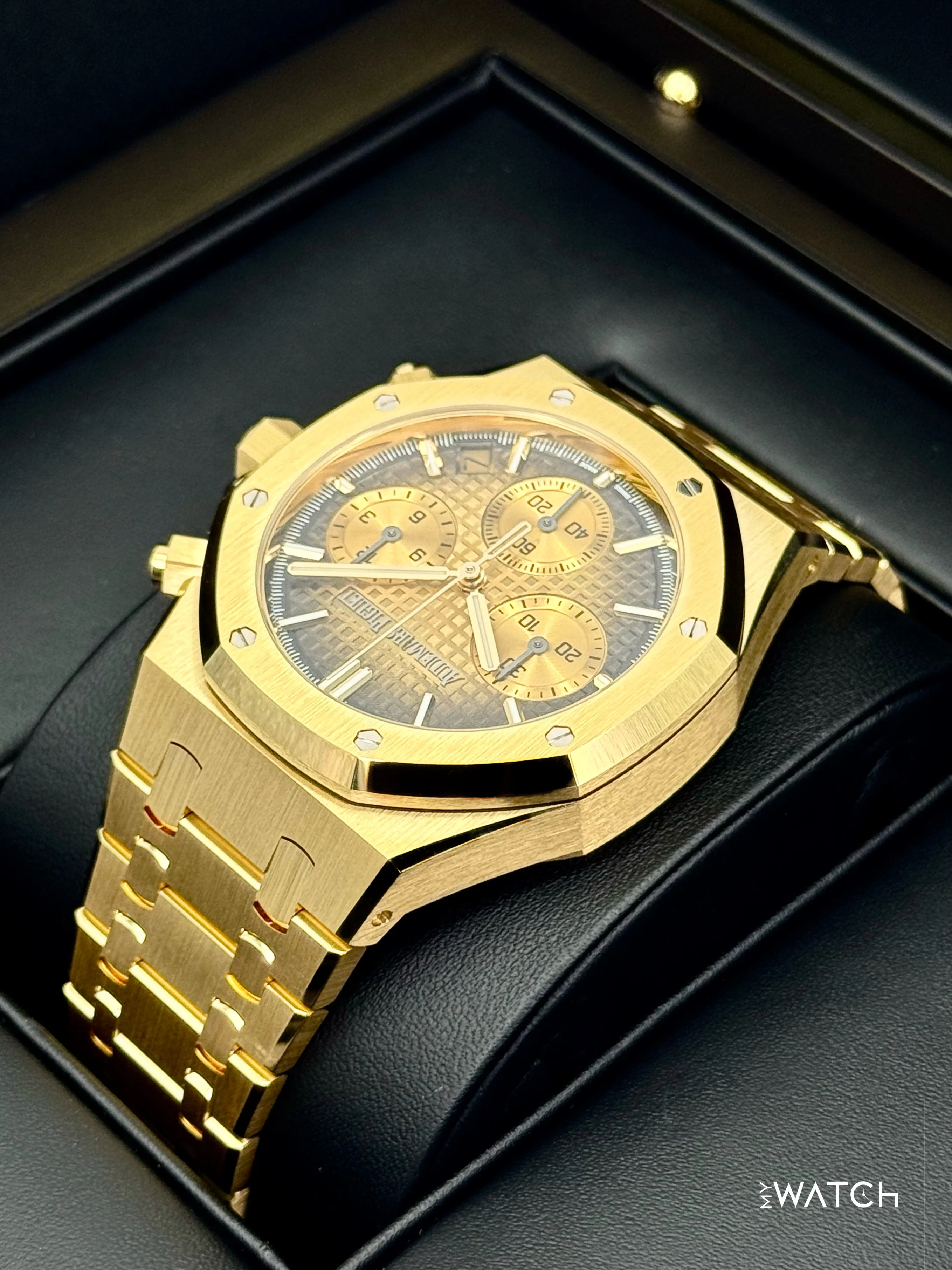 NEW 2025 Audemars Piguet Royal Oak Chronograph 41mm 26240BA Gold Dial - Image 7