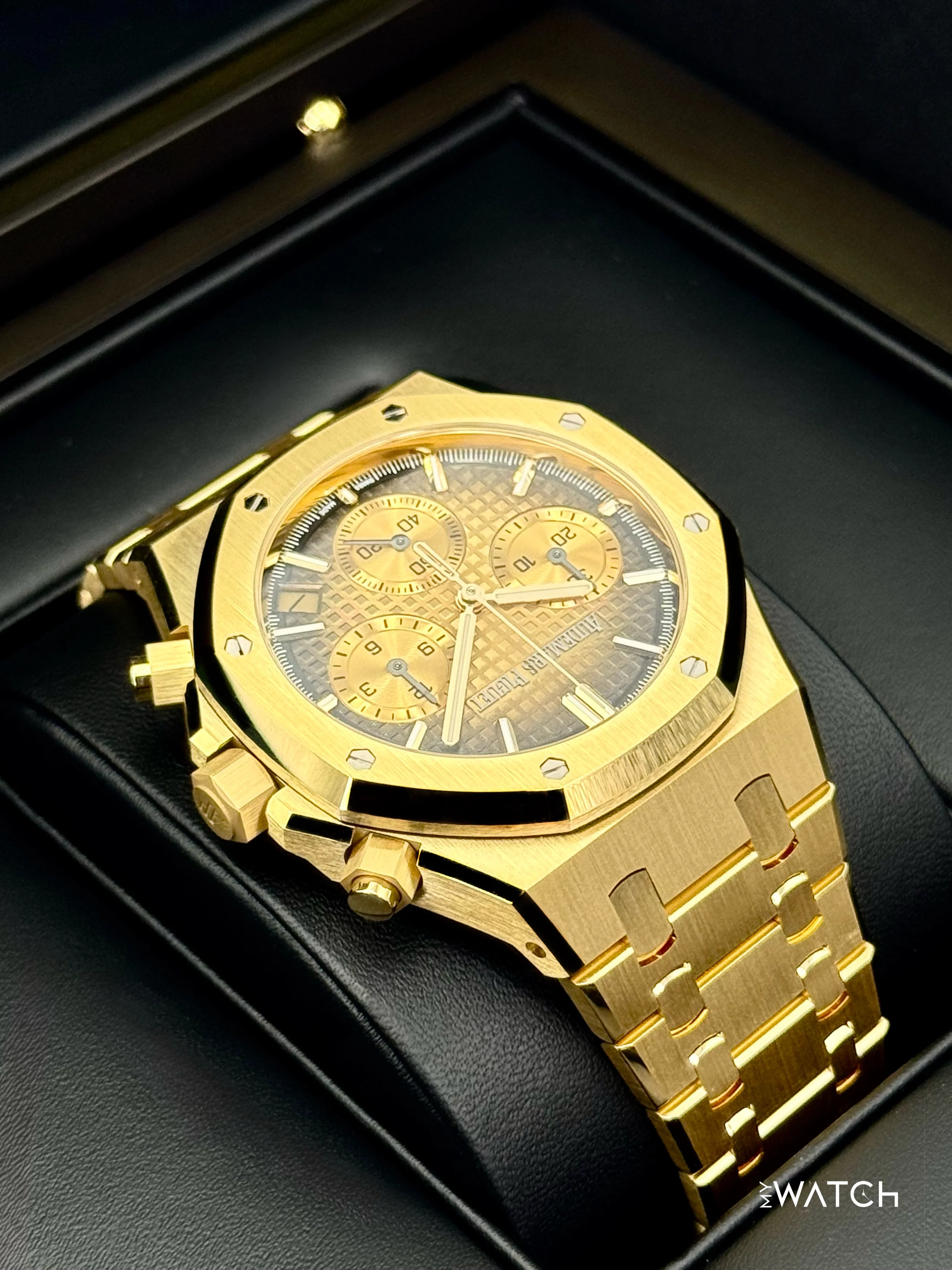 NEW 2025 Audemars Piguet Royal Oak Chronograph 41mm 26240BA Gold Dial - Image 8