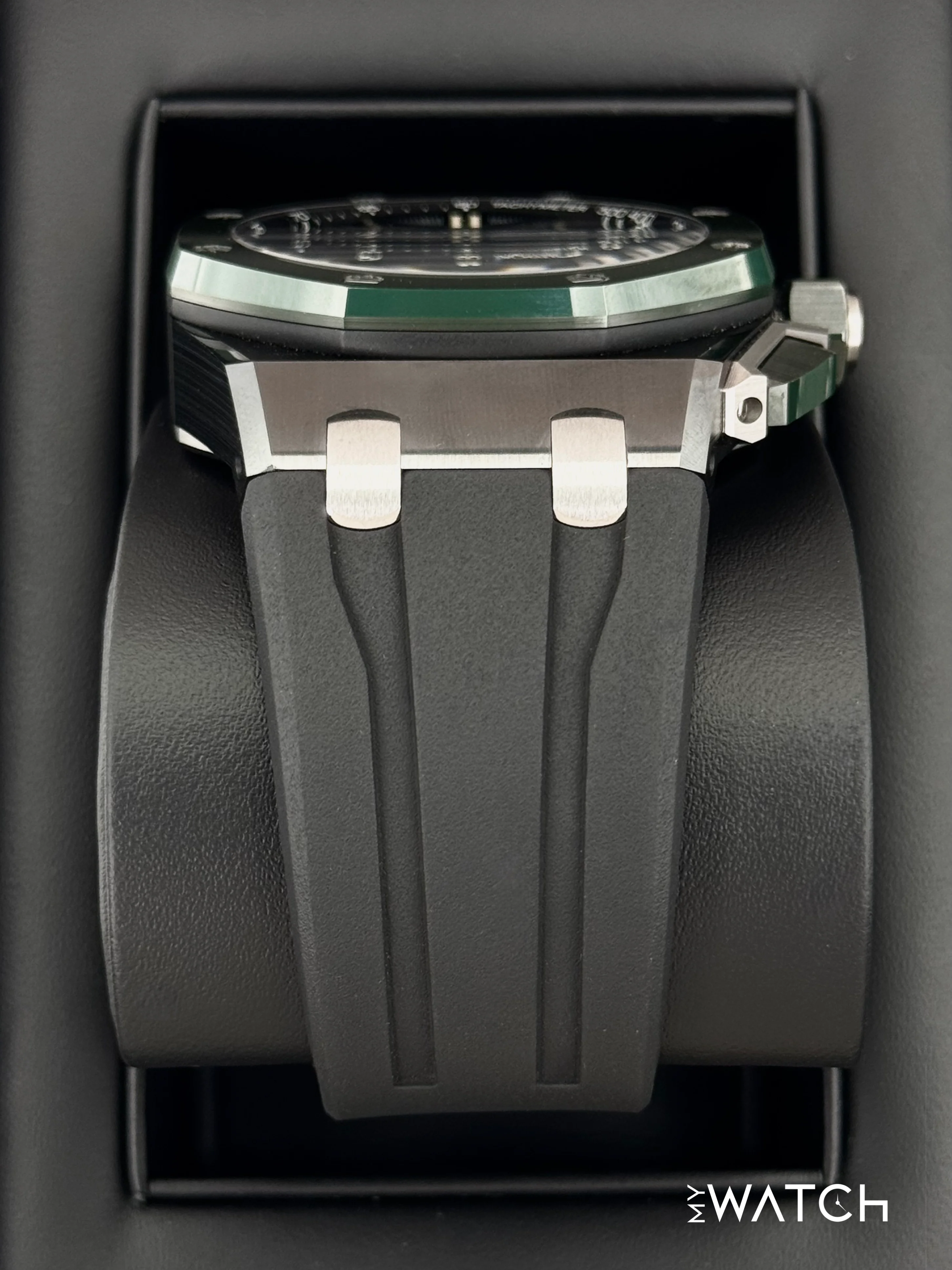 NEW 2025 Audemars Piguet Royal Oak Chroograph 43mm 26420CE Ceramic Green Dial - Image 3